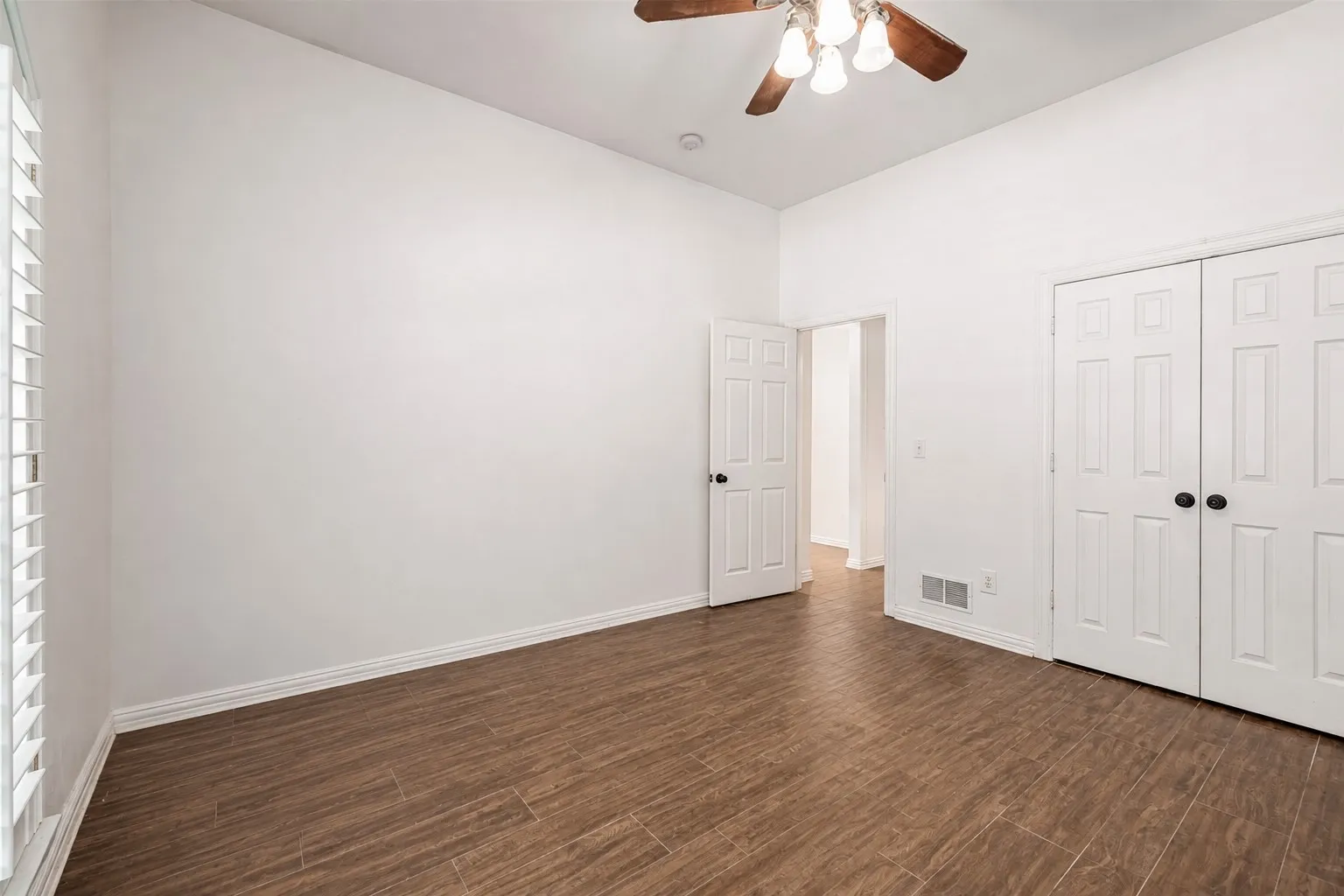 Single Family Residence For Sale in Collin County , 3816 Pilot Drive, Plano, Texas 75025, 5 Bedroom, 5 Bathroom, 3 Garage spaces, 3,672 Sqft, built in 1998, mls#21321932, Real Estate Agent in Plano, Homes For Sale in Collin county, Homes For Sale in Plano, Realtor in Plano Texas, Real Estate Brokerage Independent Realty Texas, Luminita Cordes Realtor