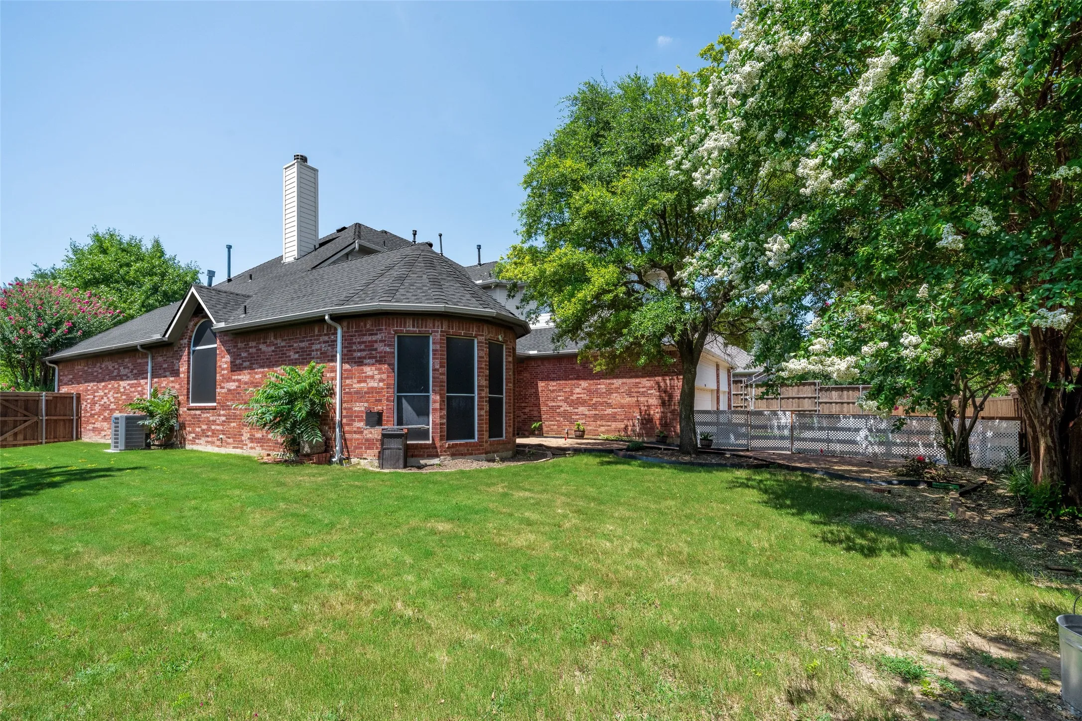 Single Family Residence For Sale in Collin County , 3816 Pilot Drive, Plano, Texas 75025, 5 Bedroom, 5 Bathroom, 3 Garage spaces, 3,672 Sqft, built in 1998, mls#21321932, Real Estate Agent in Plano, Homes For Sale in Collin county, Homes For Sale in Plano, Realtor in Plano Texas, Real Estate Brokerage Independent Realty Texas, Luminita Cordes Realtor
