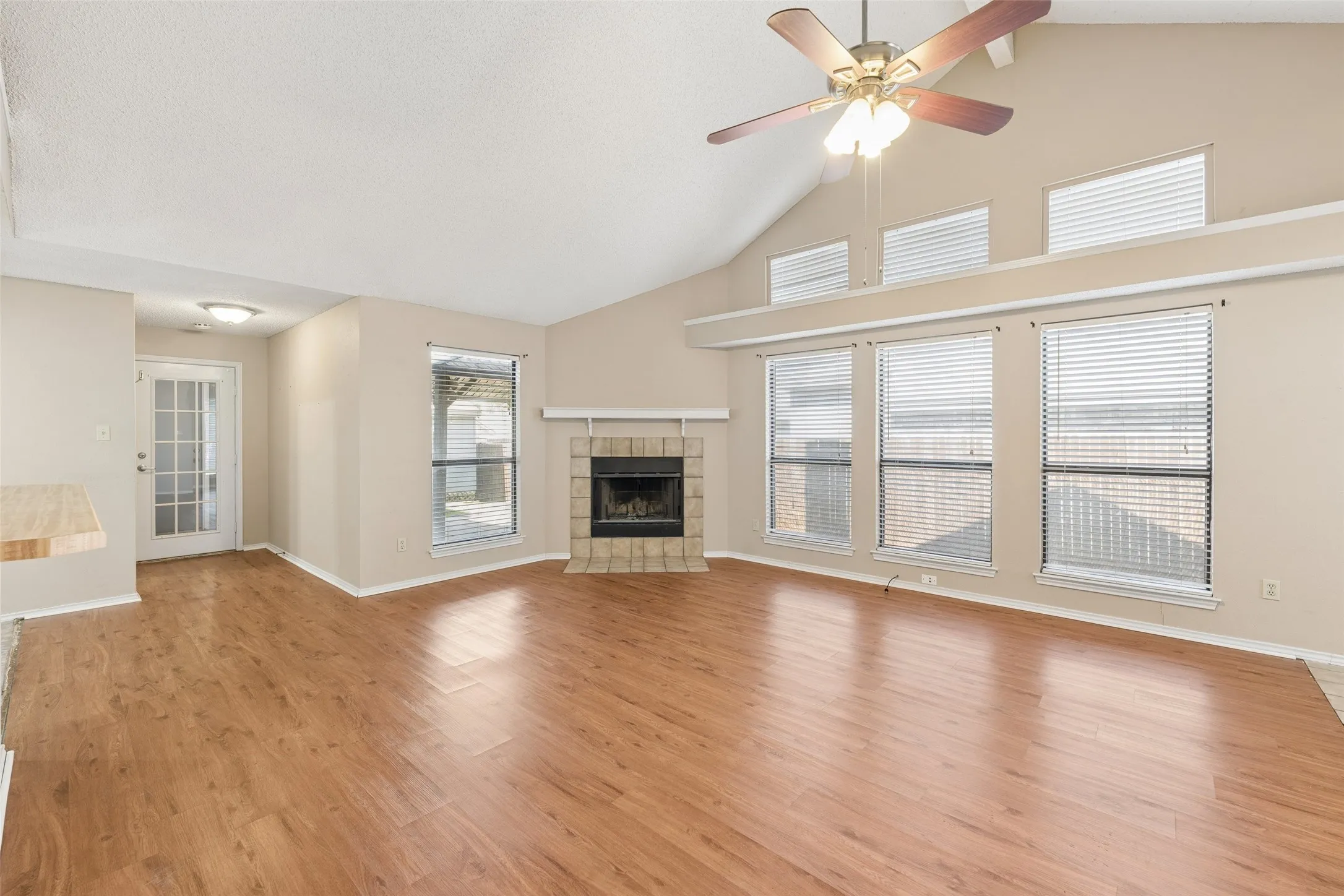 Single Family Residence For Sale in Tarrant County , 4756 Veronica Circle, Fort Worth, Texas 76137, 3 Bedroom, 2 Bathroom, 2 Garage spaces, 1,166 Sqft, built in 1986, mls#21325700, Real Estate Agent in Fort Worth, Homes For Sale in Tarrant county, Homes For Sale in Fort Worth, Realtor in Fort Worth Texas, Real Estate Brokerage Independent Realty Texas, Luminita Cordes Realtor