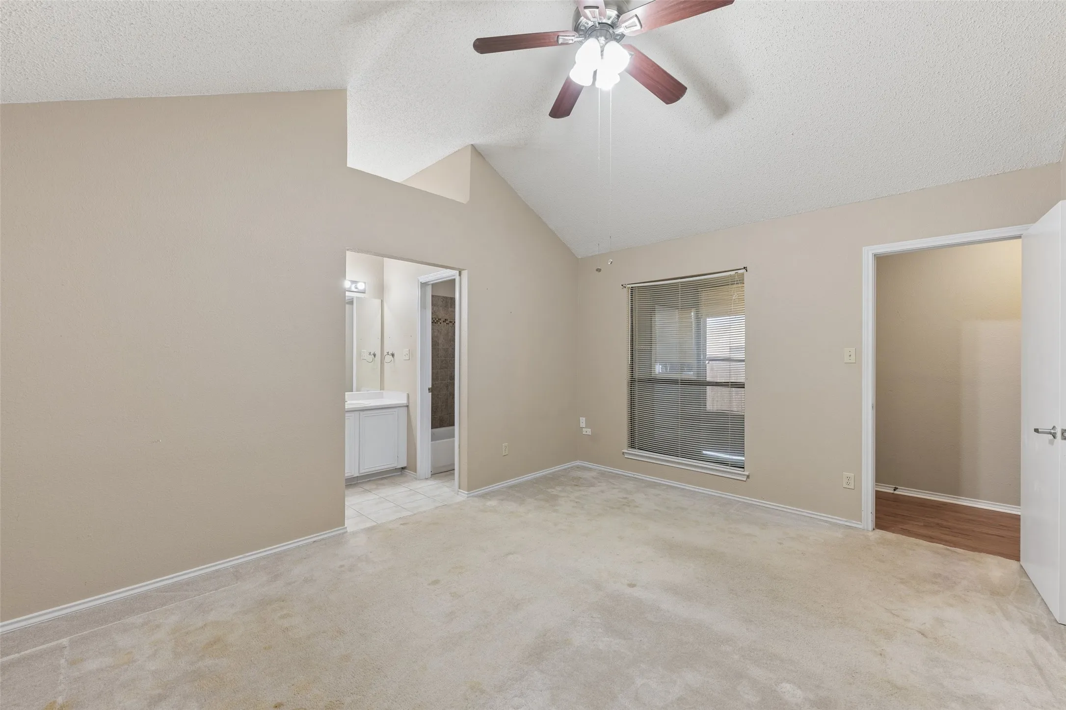 Single Family Residence For Sale in Tarrant County , 4756 Veronica Circle, Fort Worth, Texas 76137, 3 Bedroom, 2 Bathroom, 2 Garage spaces, 1,166 Sqft, built in 1986, mls#21325700, Real Estate Agent in Fort Worth, Homes For Sale in Tarrant county, Homes For Sale in Fort Worth, Realtor in Fort Worth Texas, Real Estate Brokerage Independent Realty Texas, Luminita Cordes Realtor