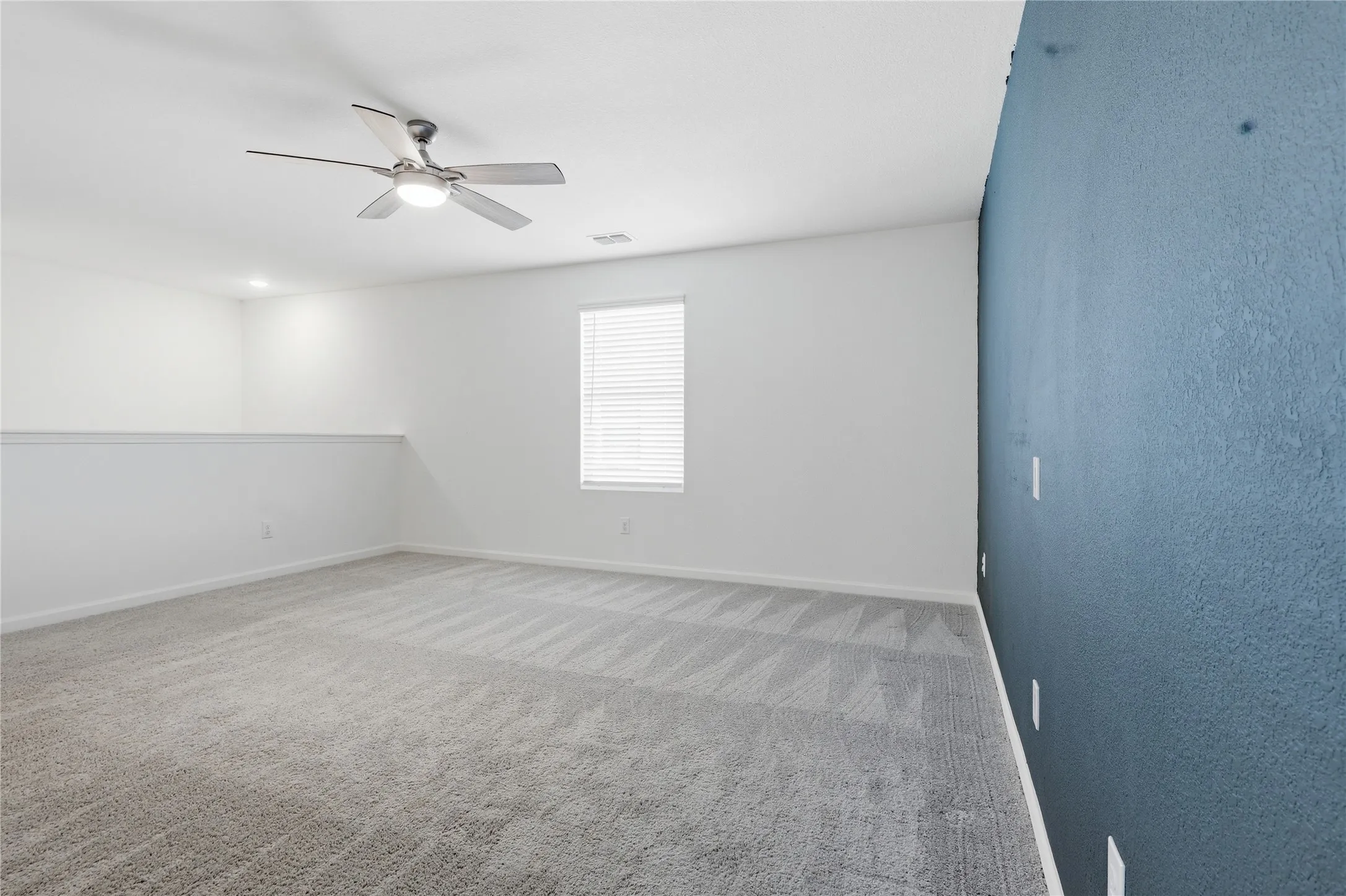 Media area or loft, great sitting area or play room