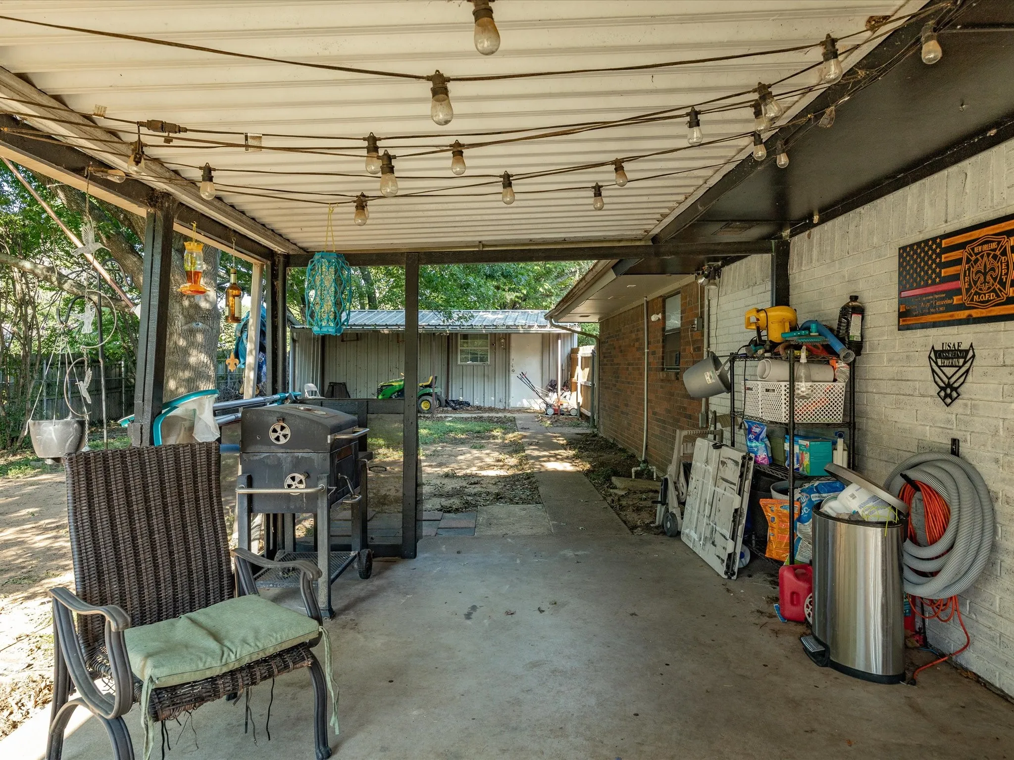Single Family Residence For Sale in Montague County , 901 Pebble Street, Bowie, Texas 76230, 5 Bedroom, 3 Bathroom, 2 Garage spaces, 2,775 Sqft, built in 1968, mls#21304777, Real Estate Agent in Bowie, Homes For Sale in Montague county, Homes For Sale in Bowie, Realtor in Bowie Texas, Real Estate Brokerage Independent Realty Texas, Luminita Cordes Realtor
