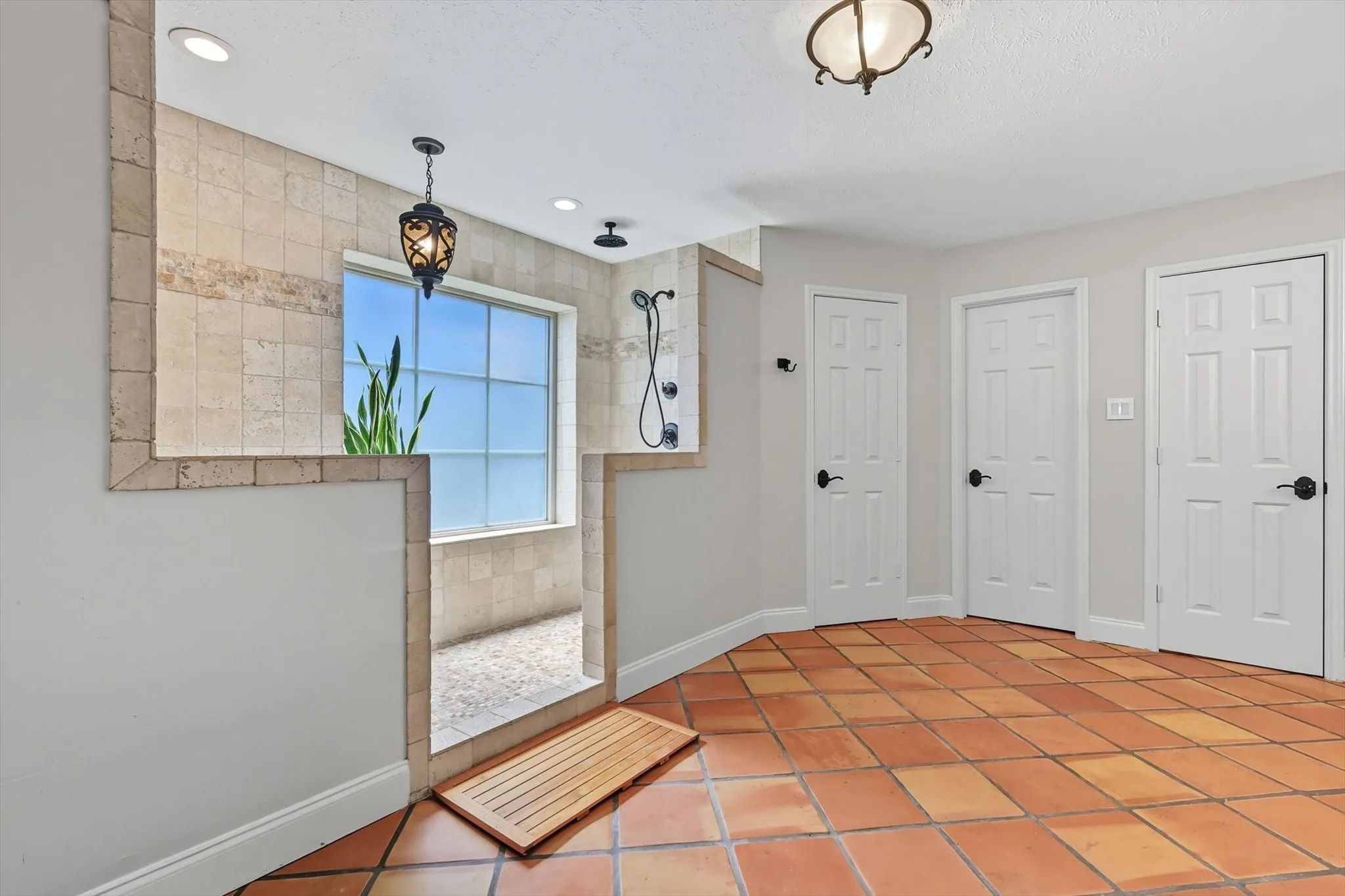 Single Family Residence For Sale in Dallas County , 7632 Tallow Drive, Irving, Texas 75063, 5 Bedroom, 4 Bathroom, 2 Garage spaces, 4,426 Sqft, built in 1989, mls#21325287, Real Estate Agent in Irving, Homes For Sale in Dallas county, Homes For Sale in Irving, Realtor in Irving Texas, Real Estate Brokerage Independent Realty Texas, Luminita Cordes Realtor