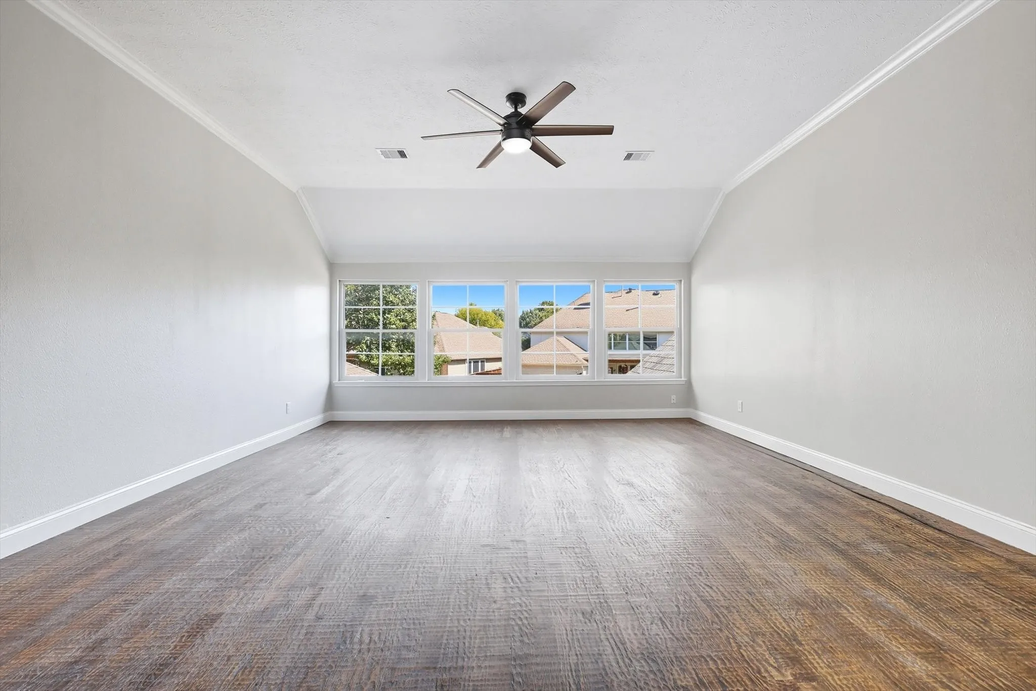 Single Family Residence For Sale in Dallas County , 7632 Tallow Drive, Irving, Texas 75063, 5 Bedroom, 4 Bathroom, 2 Garage spaces, 4,426 Sqft, built in 1989, mls#21325287, Real Estate Agent in Irving, Homes For Sale in Dallas county, Homes For Sale in Irving, Realtor in Irving Texas, Real Estate Brokerage Independent Realty Texas, Luminita Cordes Realtor