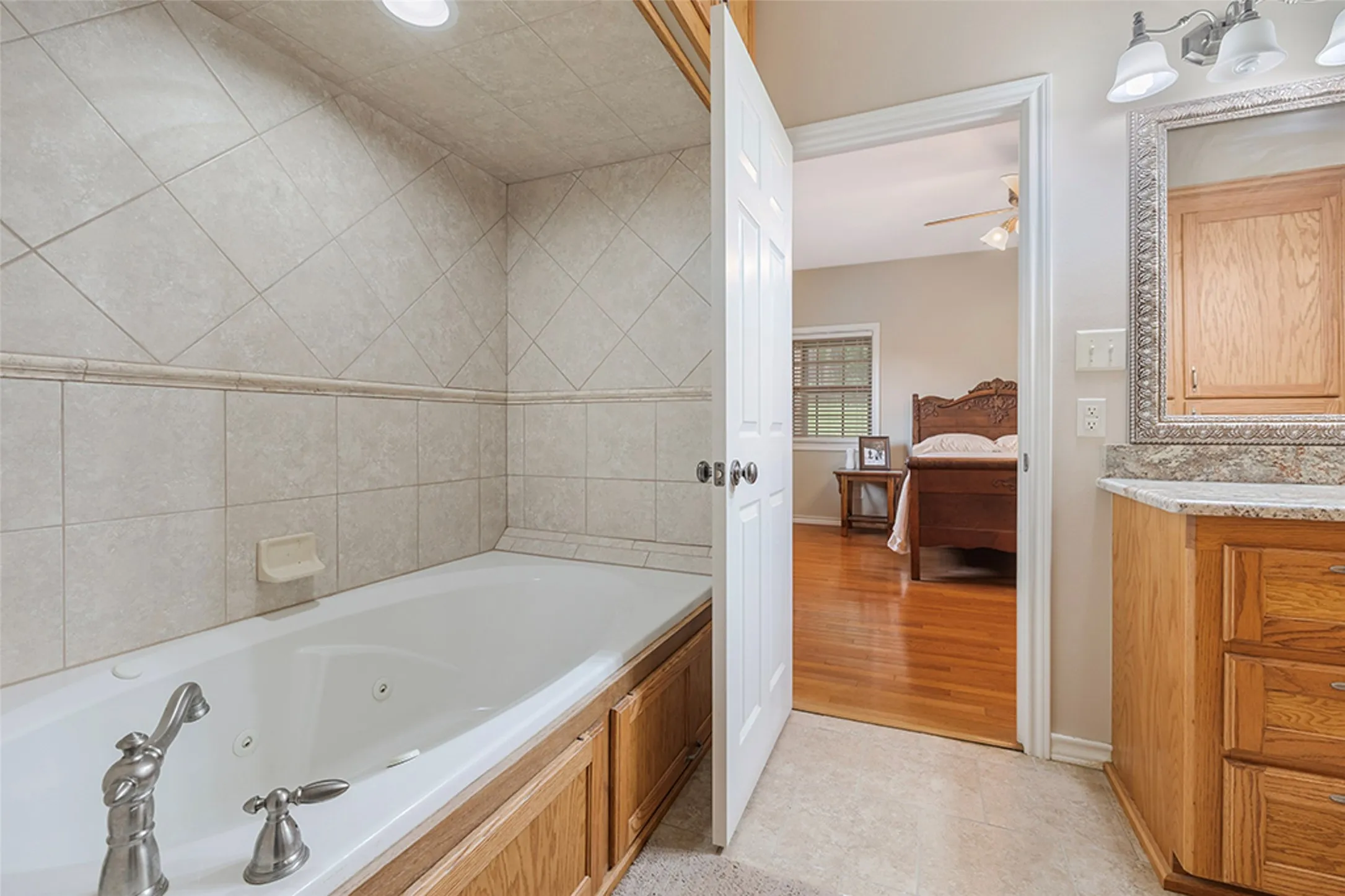 Single Family Residence For Sale in Cass County , 252 County Road 2110, Atlanta, Texas 75551, 3 Bedroom, 3 Bathroom, Garage spaces, 1,800 Sqft, built in 2008, mls#21326038, Real Estate Agent in Atlanta, Homes For Sale in Cass county, Homes For Sale in Atlanta, Realtor in Atlanta Texas, Real Estate Brokerage Independent Realty Texas, Luminita Cordes Realtor