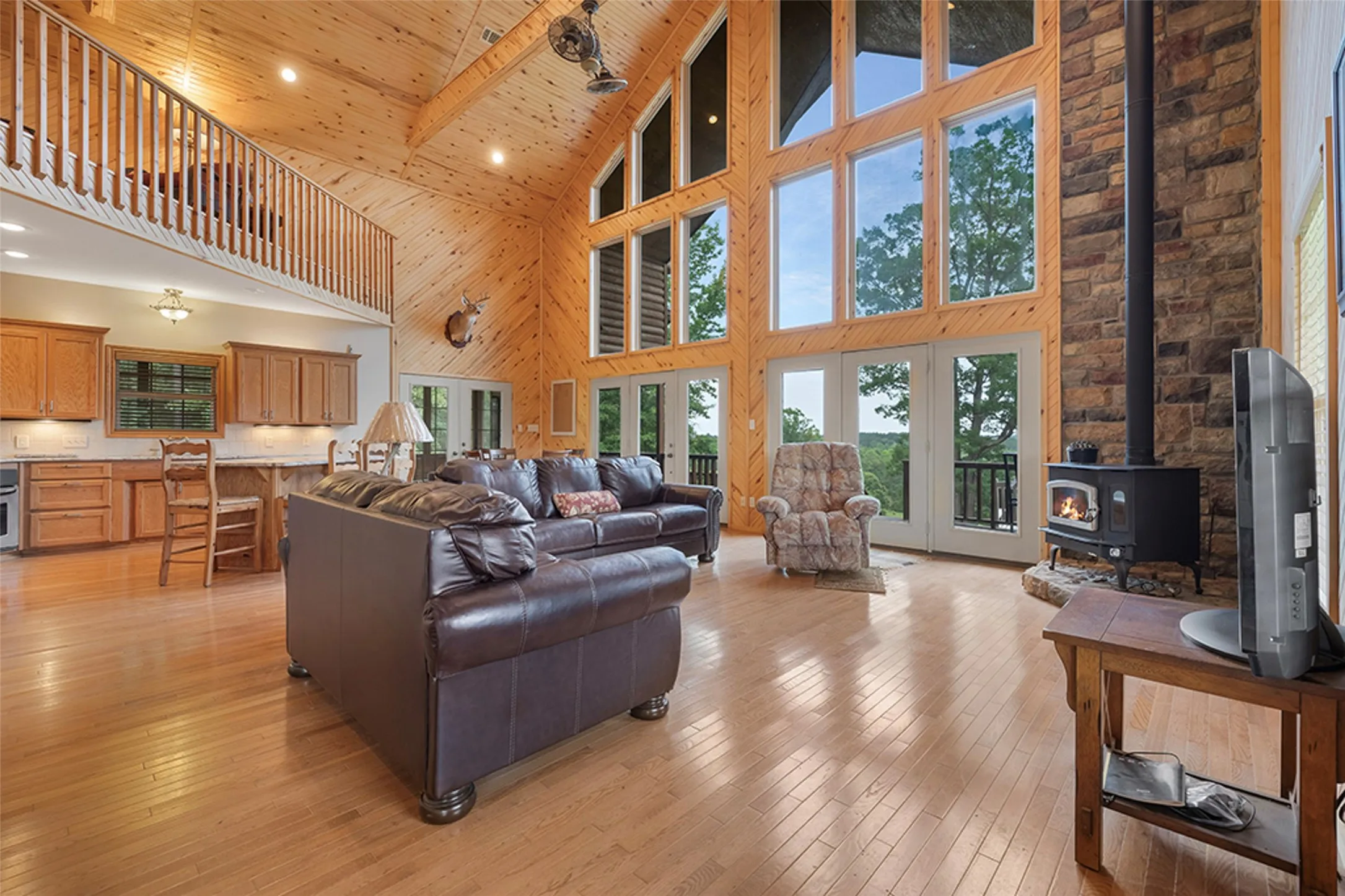 Single Family Residence For Sale in Cass County , 252 County Road 2110, Atlanta, Texas 75551, 3 Bedroom, 3 Bathroom, Garage spaces, 1,800 Sqft, built in 2008, mls#21326038, Real Estate Agent in Atlanta, Homes For Sale in Cass county, Homes For Sale in Atlanta, Realtor in Atlanta Texas, Real Estate Brokerage Independent Realty Texas, Luminita Cordes Realtor