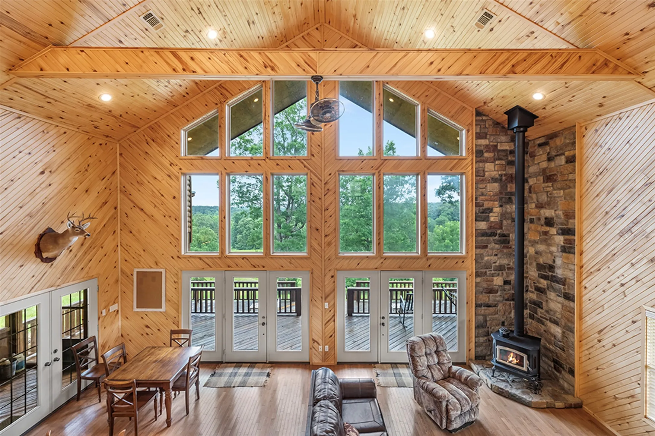 Single Family Residence For Sale in Cass County , 252 County Road 2110, Atlanta, Texas 75551, 3 Bedroom, 3 Bathroom, Garage spaces, 1,800 Sqft, built in 2008, mls#21326038, Real Estate Agent in Atlanta, Homes For Sale in Cass county, Homes For Sale in Atlanta, Realtor in Atlanta Texas, Real Estate Brokerage Independent Realty Texas, Luminita Cordes Realtor
