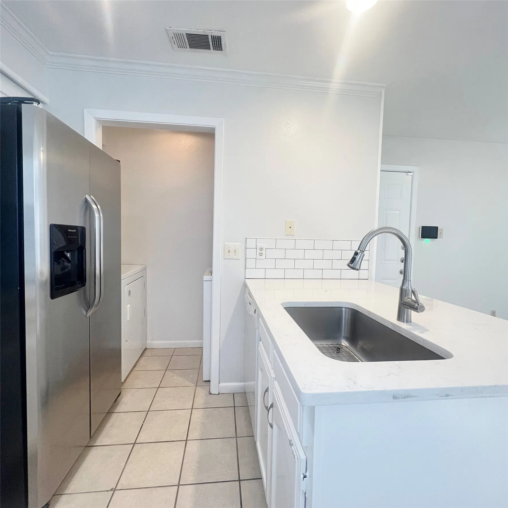 Duplex For Rent in Dallas County , 3037 Airhaven Street, Dallas, Texas 75229, 3 Bedroom, 2 Bathroom, 2 Garage spaces, 1,176 Sqft, built in 1981, mls#21326111, Real Estate Agent in Dallas, Homes For Rent in Dallas county, Homes For Rent in Dallas, Realtor in Dallas Texas, Real Estate Brokerage Independent Realty Texas, Luminita Cordes Realtor