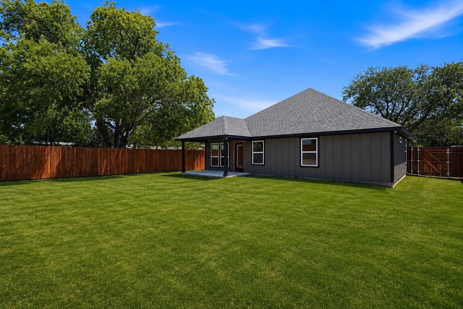 Single Family Residence For Sale in Tarrant County , 907 Renfro Drive, White Settlement, Texas 76108, 3 Bedroom, 2 Bathroom, 2 Garage spaces, 1,790 Sqft, built in 2026, mls#21326042, Real Estate Agent in White Settlement, Homes For Sale in Tarrant county, Homes For Sale in White Settlement, Realtor in White Settlement Texas, Real Estate Brokerage Independent Realty Texas, Luminita Cordes Realtor