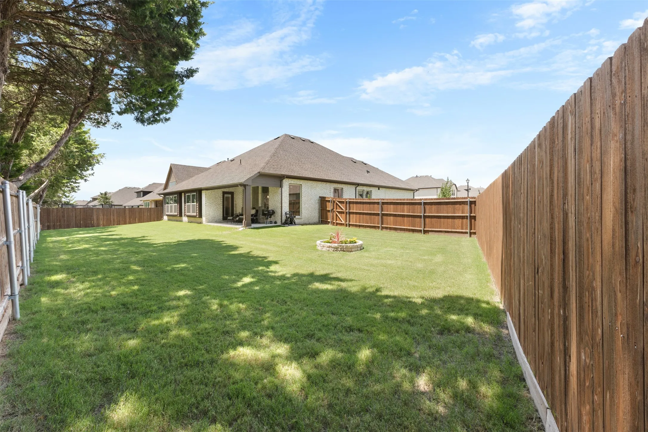 Single Family Residence For Sale in Dallas County , 1004 Bessie Drive, De Soto, Texas 75115, 4 Bedroom, 3 Bathroom, 2 Garage spaces, 2,520 Sqft, built in 2024, mls#21321238, Real Estate Agent in De Soto, Homes For Sale in Dallas county, Homes For Sale in De Soto, Realtor in De Soto Texas, Real Estate Brokerage Independent Realty Texas, Luminita Cordes Realtor