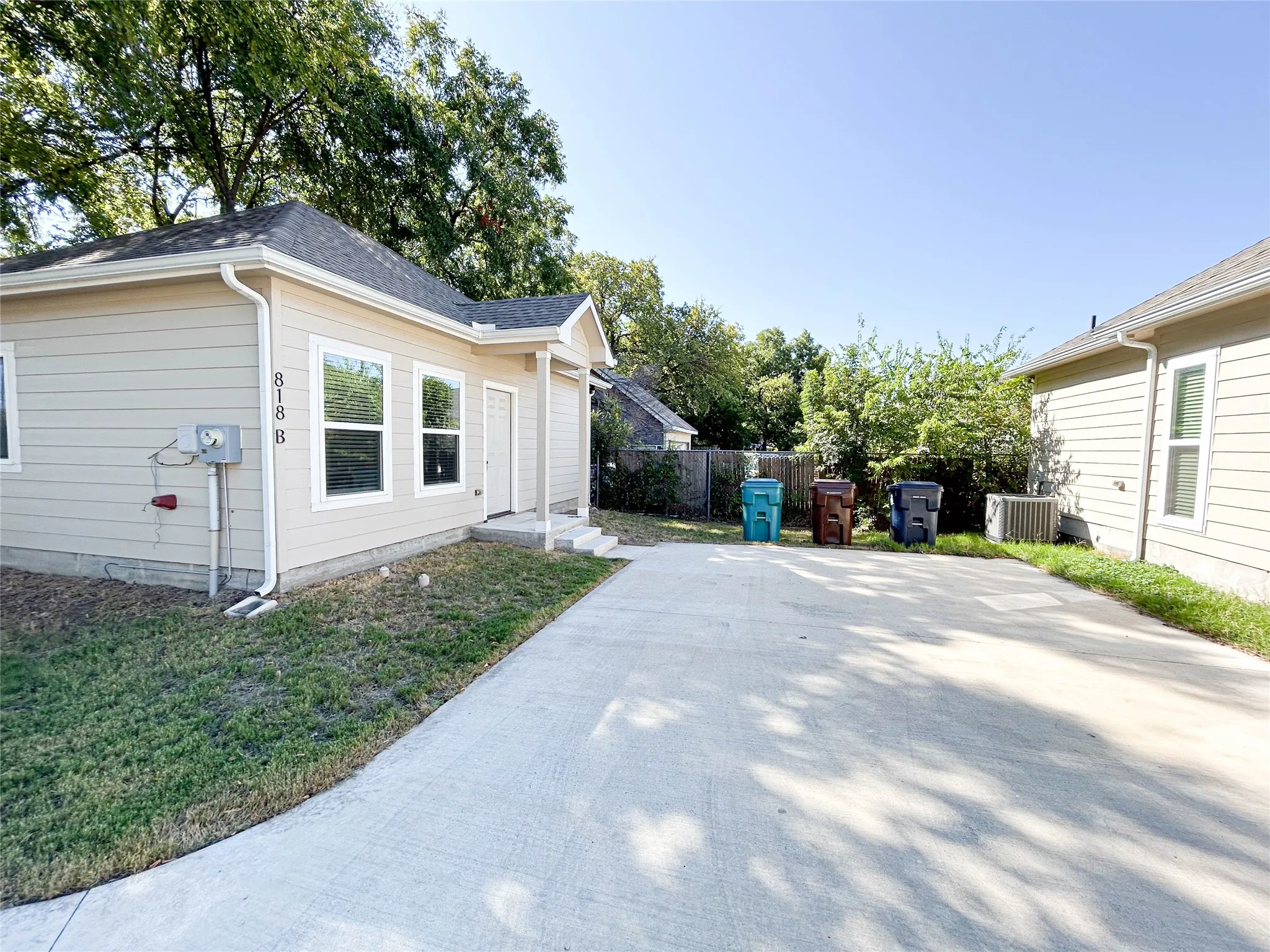Single Family Residence For Rent in Denton County , 820 Rose Street B, Denton, Texas 76209, 1 Bedroom, 1 Bathroom, Garage spaces, 600 Sqft, built in 2020, mls#21326135, Real Estate Agent in Denton, Homes For Rent in Denton county, Homes For Rent in Denton, Realtor in Denton Texas, Real Estate Brokerage Independent Realty Texas, Luminita Cordes Realtor