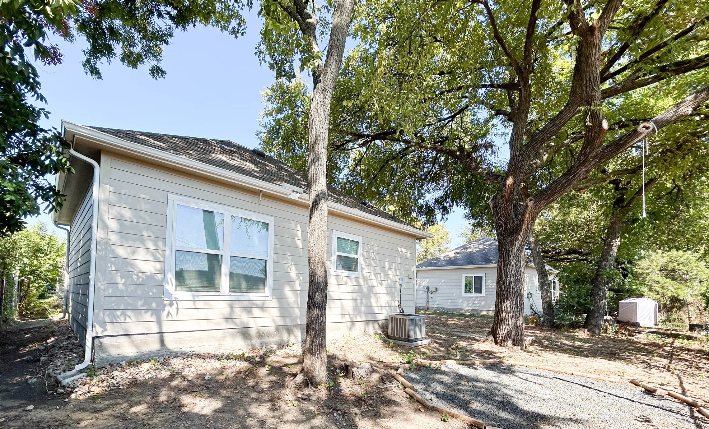 Single Family Residence For Rent in Denton County , 820 Rose Street B, Denton, Texas 76209, 1 Bedroom, 1 Bathroom, Garage spaces, 600 Sqft, built in 2020, mls#21326135, Real Estate Agent in Denton, Homes For Rent in Denton county, Homes For Rent in Denton, Realtor in Denton Texas, Real Estate Brokerage Independent Realty Texas, Luminita Cordes Realtor