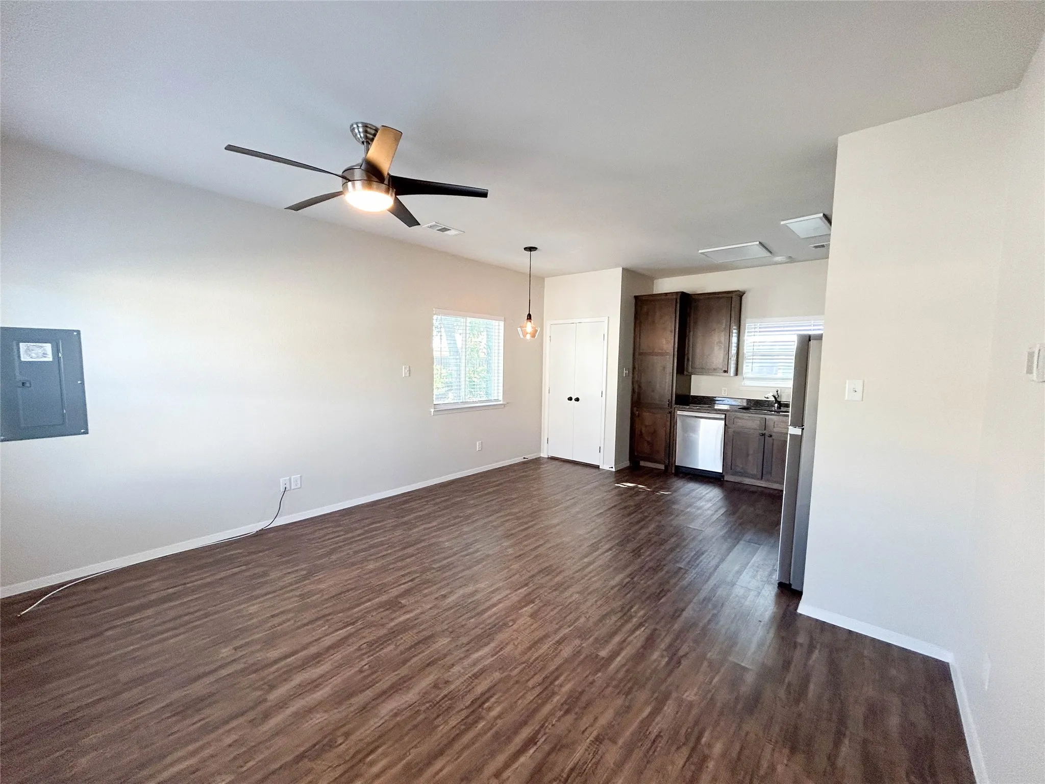 Single Family Residence For Rent in Denton County , 820 Rose Street B, Denton, Texas 76209, 1 Bedroom, 1 Bathroom, Garage spaces, 600 Sqft, built in 2020, mls#21326135, Real Estate Agent in Denton, Homes For Rent in Denton county, Homes For Rent in Denton, Realtor in Denton Texas, Real Estate Brokerage Independent Realty Texas, Luminita Cordes Realtor