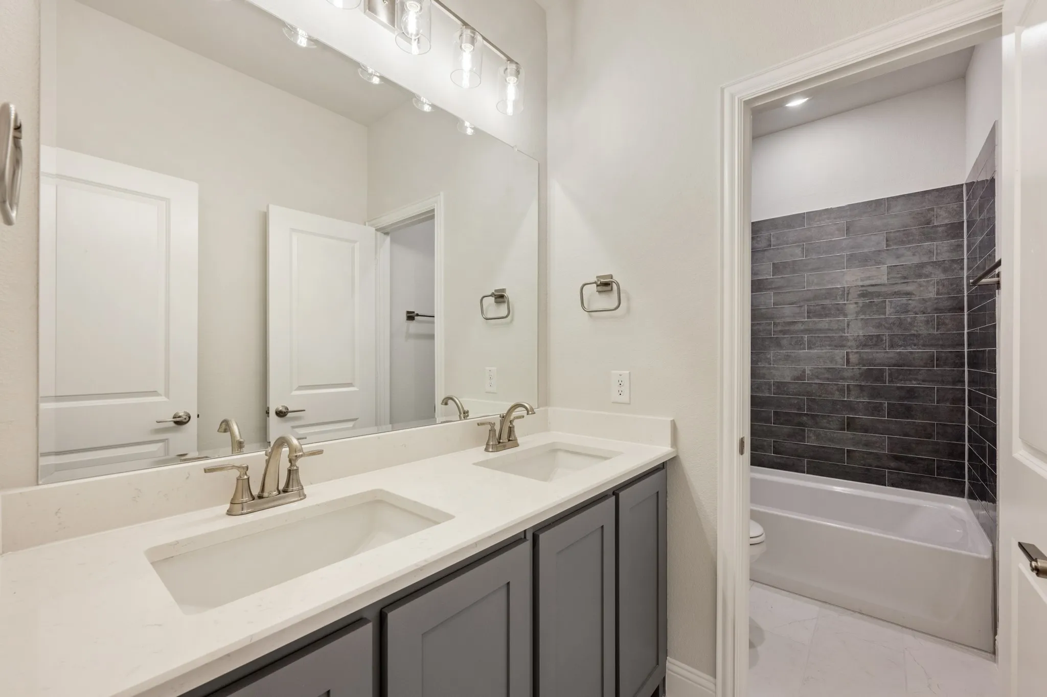 Single Family Residence For Sale in Hunt County , 204 Sweetwater Drive, Commerce, Texas 75428, 4 Bedroom, 3 Bathroom, 2 Garage spaces, 3,285 Sqft, built in 2025, mls#21326163, Real Estate Agent in Commerce, Homes For Sale in Hunt county, Homes For Sale in Commerce, Realtor in Commerce Texas, Real Estate Brokerage Independent Realty Texas, Luminita Cordes Realtor
