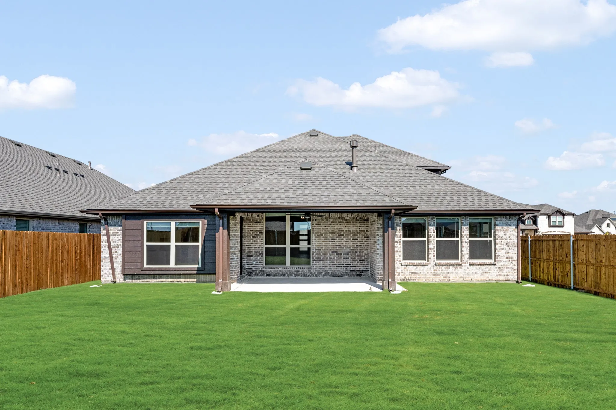 Single Family Residence For Sale in Hunt County , 204 Sweetwater Drive, Commerce, Texas 75428, 4 Bedroom, 3 Bathroom, 2 Garage spaces, 3,285 Sqft, built in 2025, mls#21326163, Real Estate Agent in Commerce, Homes For Sale in Hunt county, Homes For Sale in Commerce, Realtor in Commerce Texas, Real Estate Brokerage Independent Realty Texas, Luminita Cordes Realtor