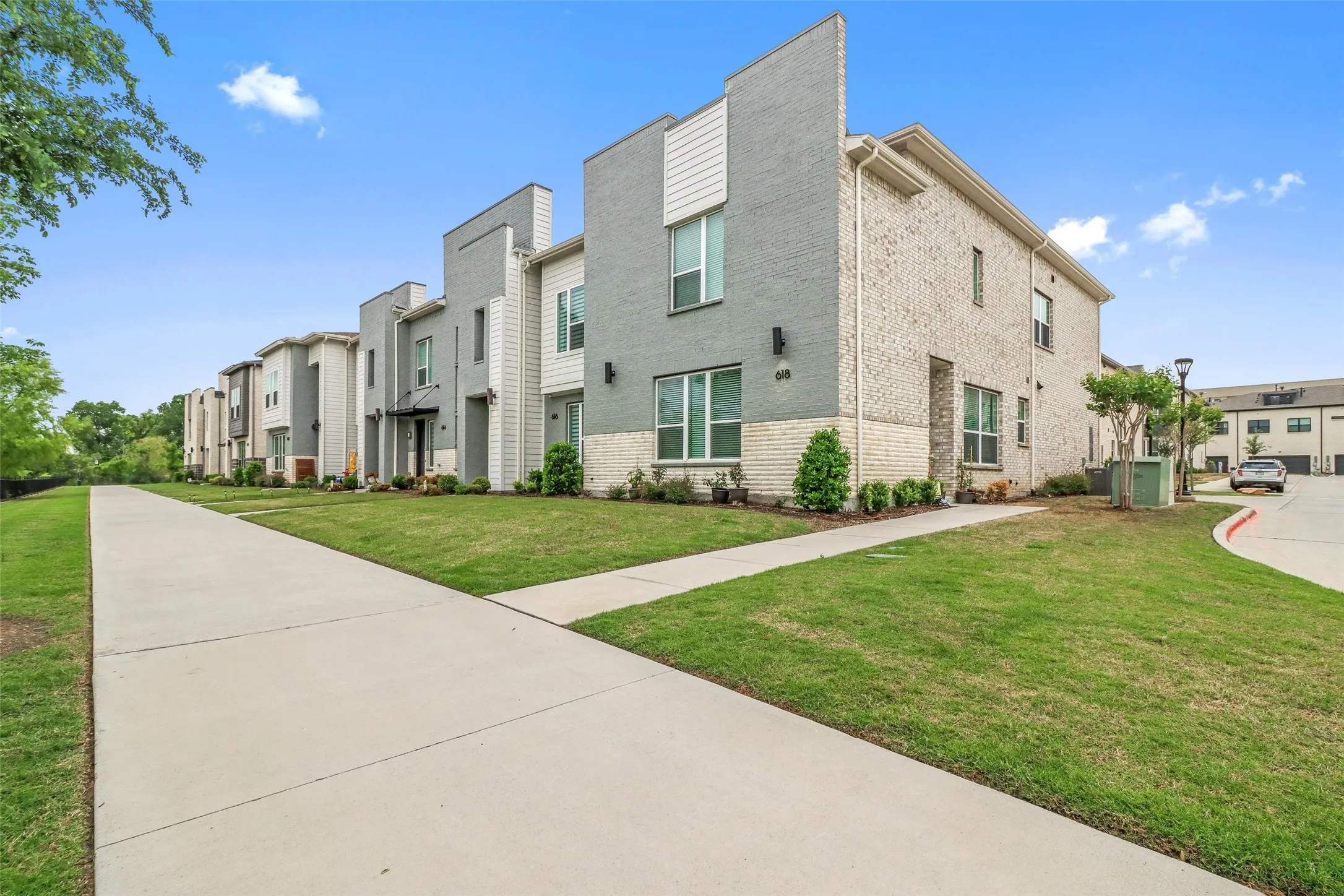 Townhouse For Rent in Collin County , 616 Collier Drive, Plano, Texas 75075, 3 Bedroom, 3 Bathroom, 2 Garage spaces, 1,802 Sqft, built in 2021, mls#21324361, Real Estate Agent in Plano, Homes For Rent in Collin county, Homes For Rent in Plano, Realtor in Plano Texas, Real Estate Brokerage Independent Realty Texas, Luminita Cordes Realtor