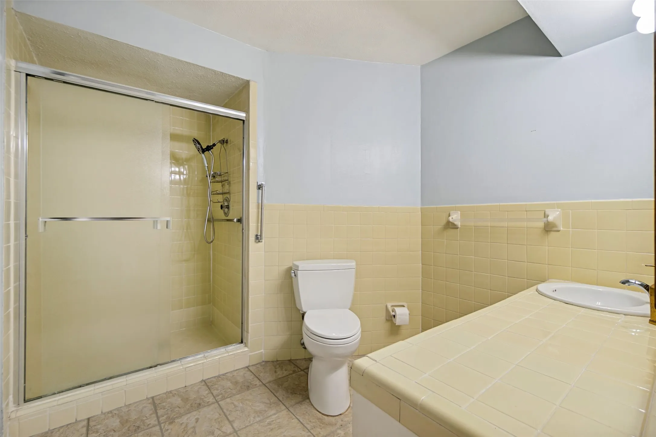 Condominium For Sale in Dallas County , 4819 Skillman Street 108, Dallas, Texas 75206, 2 Bedroom, 2 Bathroom, Garage spaces, 1,555 Sqft, built in 1963, mls#21324551, Real Estate Agent in Dallas, Homes For Sale in Dallas county, Homes For Sale in Dallas, Realtor in Dallas Texas, Real Estate Brokerage Independent Realty Texas, Luminita Cordes Realtor