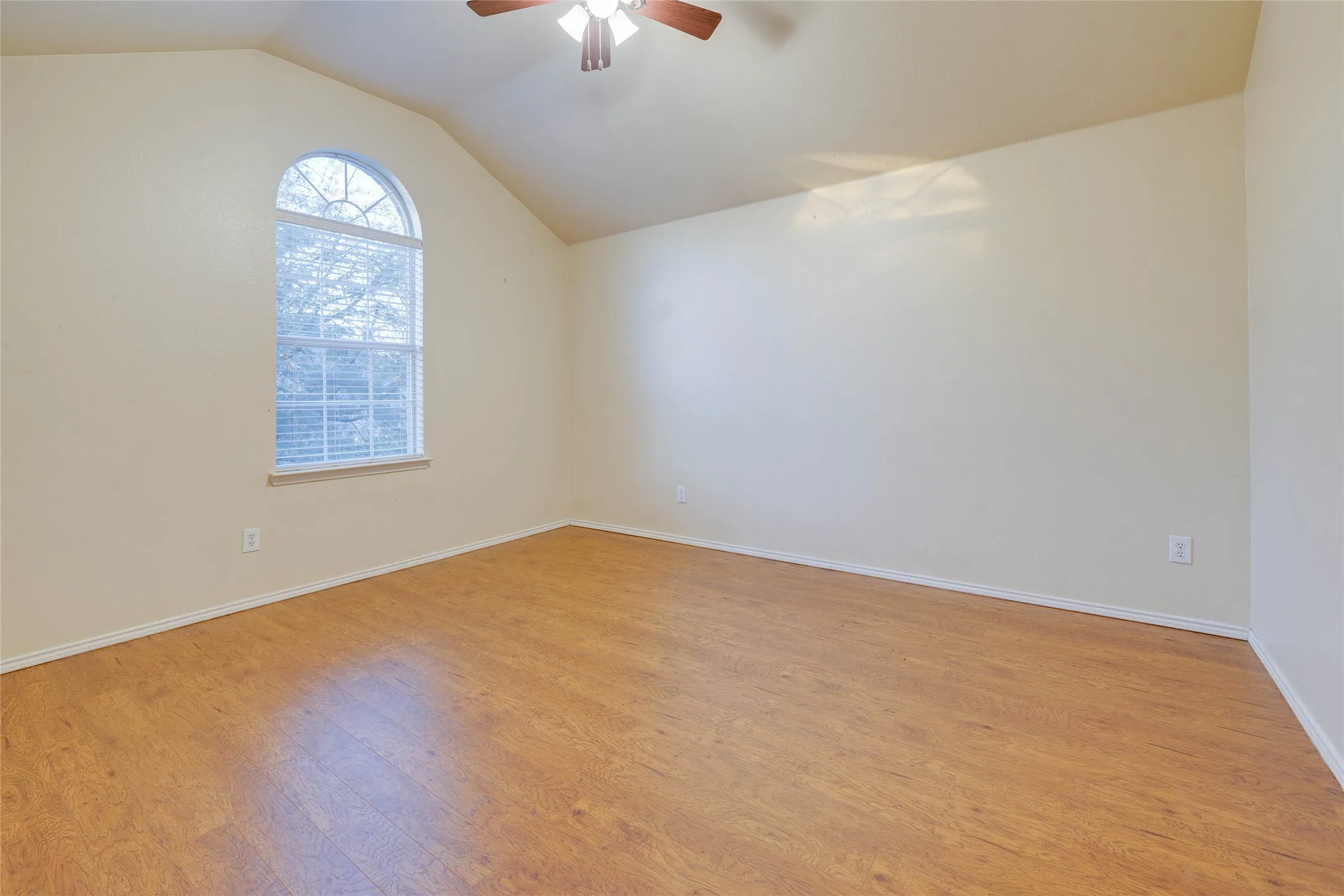 Single Family Residence For Rent in Rockwall County , 506 Hickory Lane, Fate, Texas 75087, 4 Bedroom, 3 Bathroom, 2 Garage spaces, 2,833 Sqft, built in 2006, mls#21324364, Real Estate Agent in Fate, Homes For Rent in Rockwall county, Homes For Rent in Fate, Realtor in Fate Texas, Real Estate Brokerage Independent Realty Texas, Luminita Cordes Realtor