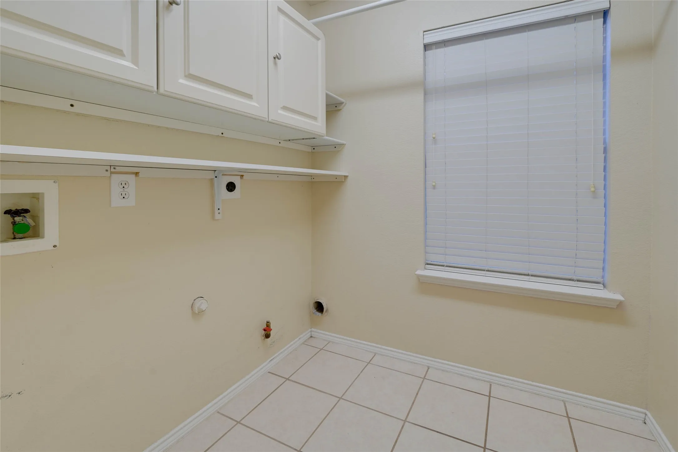 Single Family Residence For Rent in Rockwall County , 506 Hickory Lane, Fate, Texas 75087, 4 Bedroom, 3 Bathroom, 2 Garage spaces, 2,833 Sqft, built in 2006, mls#21324364, Real Estate Agent in Fate, Homes For Rent in Rockwall county, Homes For Rent in Fate, Realtor in Fate Texas, Real Estate Brokerage Independent Realty Texas, Luminita Cordes Realtor