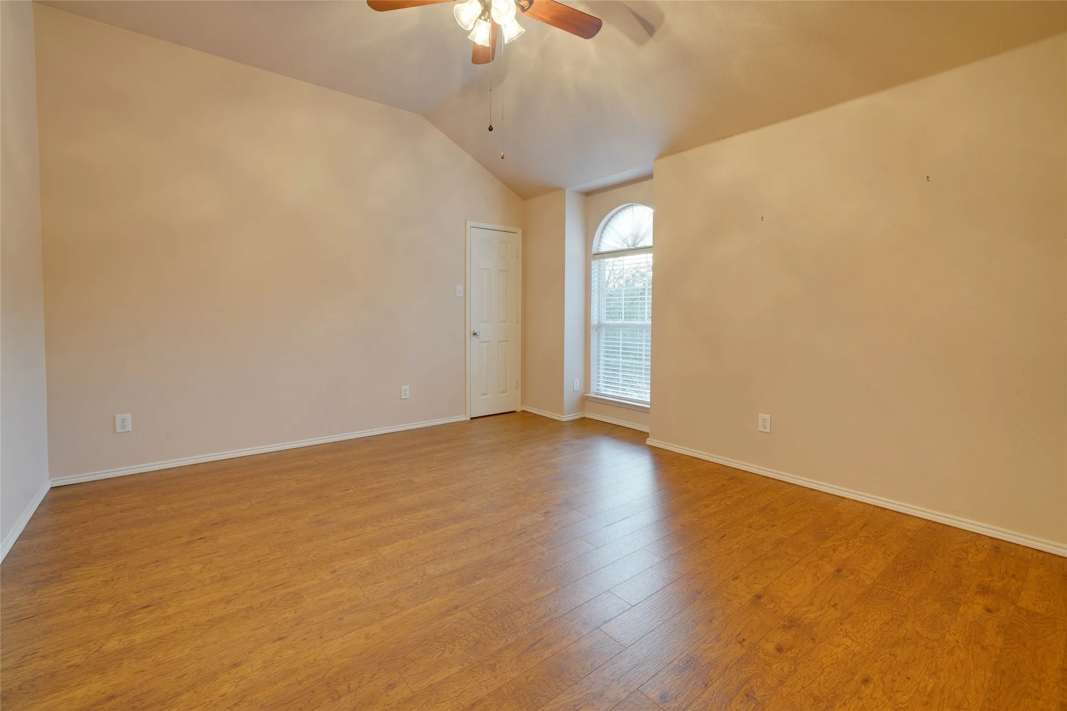Single Family Residence For Rent in Rockwall County , 506 Hickory Lane, Fate, Texas 75087, 4 Bedroom, 3 Bathroom, 2 Garage spaces, 2,833 Sqft, built in 2006, mls#21324364, Real Estate Agent in Fate, Homes For Rent in Rockwall county, Homes For Rent in Fate, Realtor in Fate Texas, Real Estate Brokerage Independent Realty Texas, Luminita Cordes Realtor