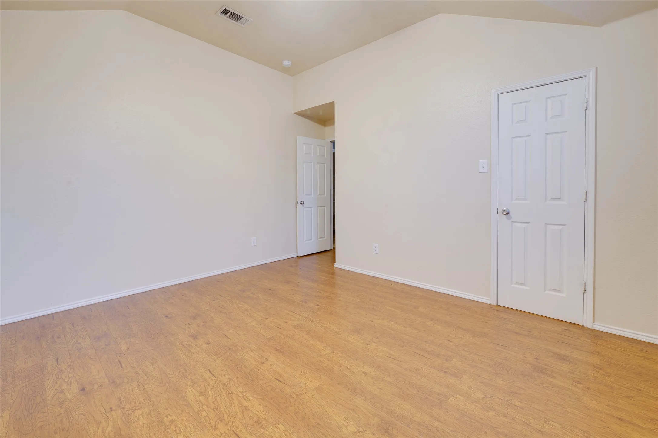 Single Family Residence For Rent in Rockwall County , 506 Hickory Lane, Fate, Texas 75087, 4 Bedroom, 3 Bathroom, 2 Garage spaces, 2,833 Sqft, built in 2006, mls#21324364, Real Estate Agent in Fate, Homes For Rent in Rockwall county, Homes For Rent in Fate, Realtor in Fate Texas, Real Estate Brokerage Independent Realty Texas, Luminita Cordes Realtor
