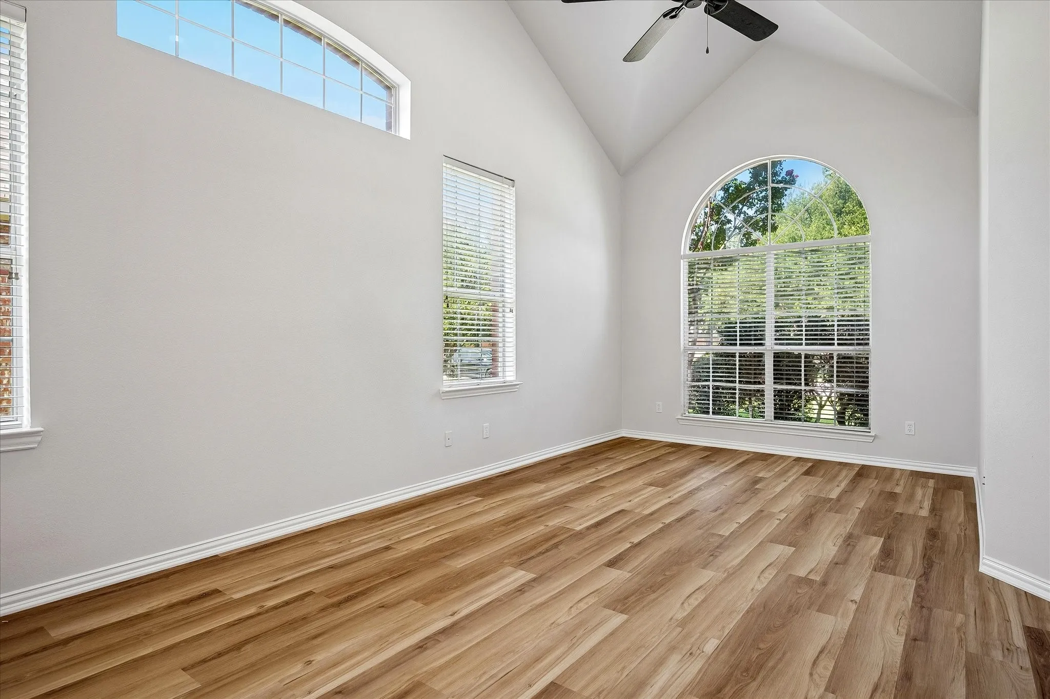 Single Family Residence For Sale in Collin County , 8508 Severn Court, Plano, Texas 75024, 5 Bedroom, 4 Bathroom, 2 Garage spaces, 4,097 Sqft, built in 1999, mls#21325762, Real Estate Agent in Plano, Homes For Sale in Collin county, Homes For Sale in Plano, Realtor in Plano Texas, Real Estate Brokerage Independent Realty Texas, Luminita Cordes Realtor
