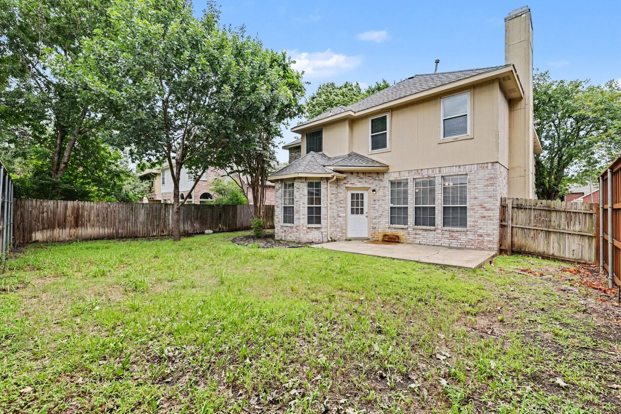 Single Family Residence For Sale in Collin County , 6705 Ashglen Place, Plano, Texas 75023, 4 Bedroom, 4 Bathroom, 2 Garage spaces, 2,314 Sqft, built in 1991, mls#21324831, Real Estate Agent in Plano, Homes For Sale in Collin county, Homes For Sale in Plano, Realtor in Plano Texas, Real Estate Brokerage Independent Realty Texas, Luminita Cordes Realtor
