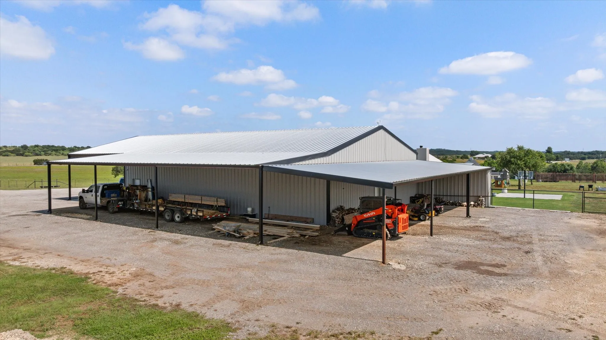 Single Family Residence For Sale in Hood County , 7000 Massey Road, Granbury, Texas 76049, 3 Bedroom, 2 Bathroom, 2 Garage spaces, 1,991 Sqft, built in 1999, mls#21323485, Real Estate Agent in Granbury, Homes For Sale in Hood county, Homes For Sale in Granbury, Realtor in Granbury Texas, Real Estate Brokerage Independent Realty Texas, Luminita Cordes Realtor