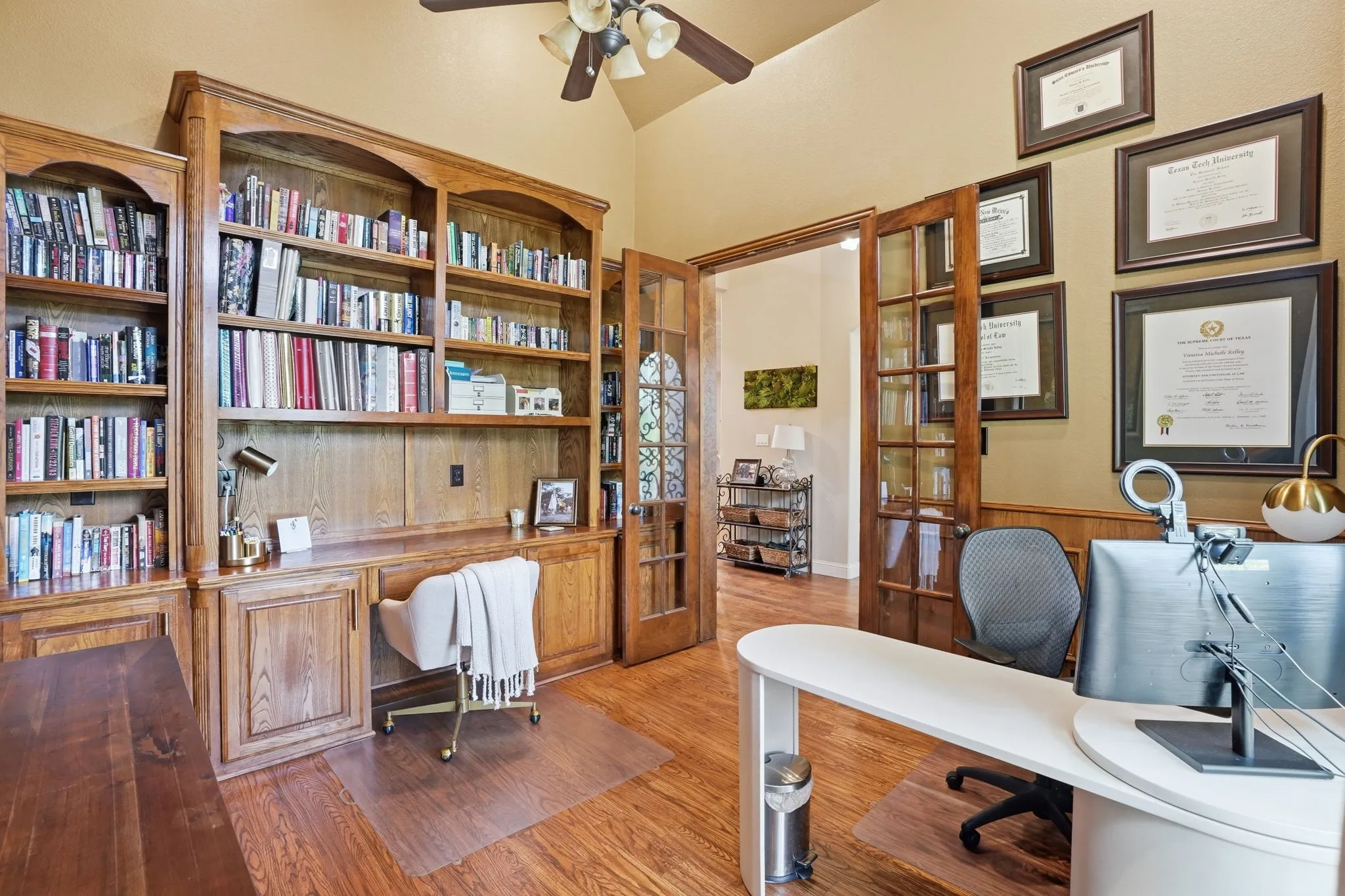 Single Family Residence For Sale in Tarrant County , 700 Briar Ridge Drive, Keller, Texas 76248, 4 Bedroom, 4 Bathroom, 3 Garage spaces, 3,906 Sqft, built in 2006, mls#21317249, Real Estate Agent in Keller, Homes For Sale in Tarrant county, Homes For Sale in Keller, Realtor in Keller Texas, Real Estate Brokerage Independent Realty Texas, Luminita Cordes Realtor