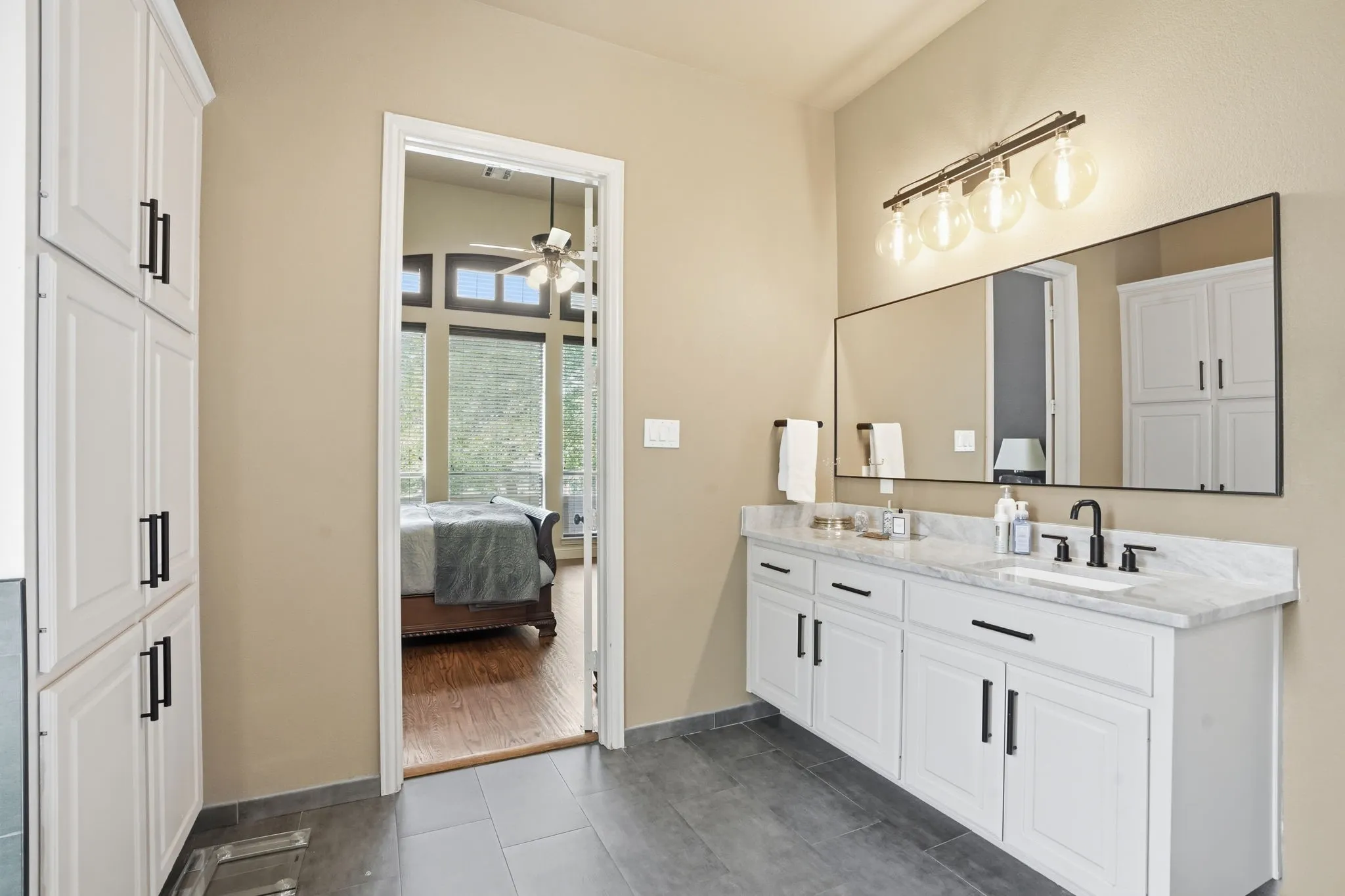 Single Family Residence For Sale in Tarrant County , 700 Briar Ridge Drive, Keller, Texas 76248, 4 Bedroom, 4 Bathroom, 3 Garage spaces, 3,906 Sqft, built in 2006, mls#21317249, Real Estate Agent in Keller, Homes For Sale in Tarrant county, Homes For Sale in Keller, Realtor in Keller Texas, Real Estate Brokerage Independent Realty Texas, Luminita Cordes Realtor