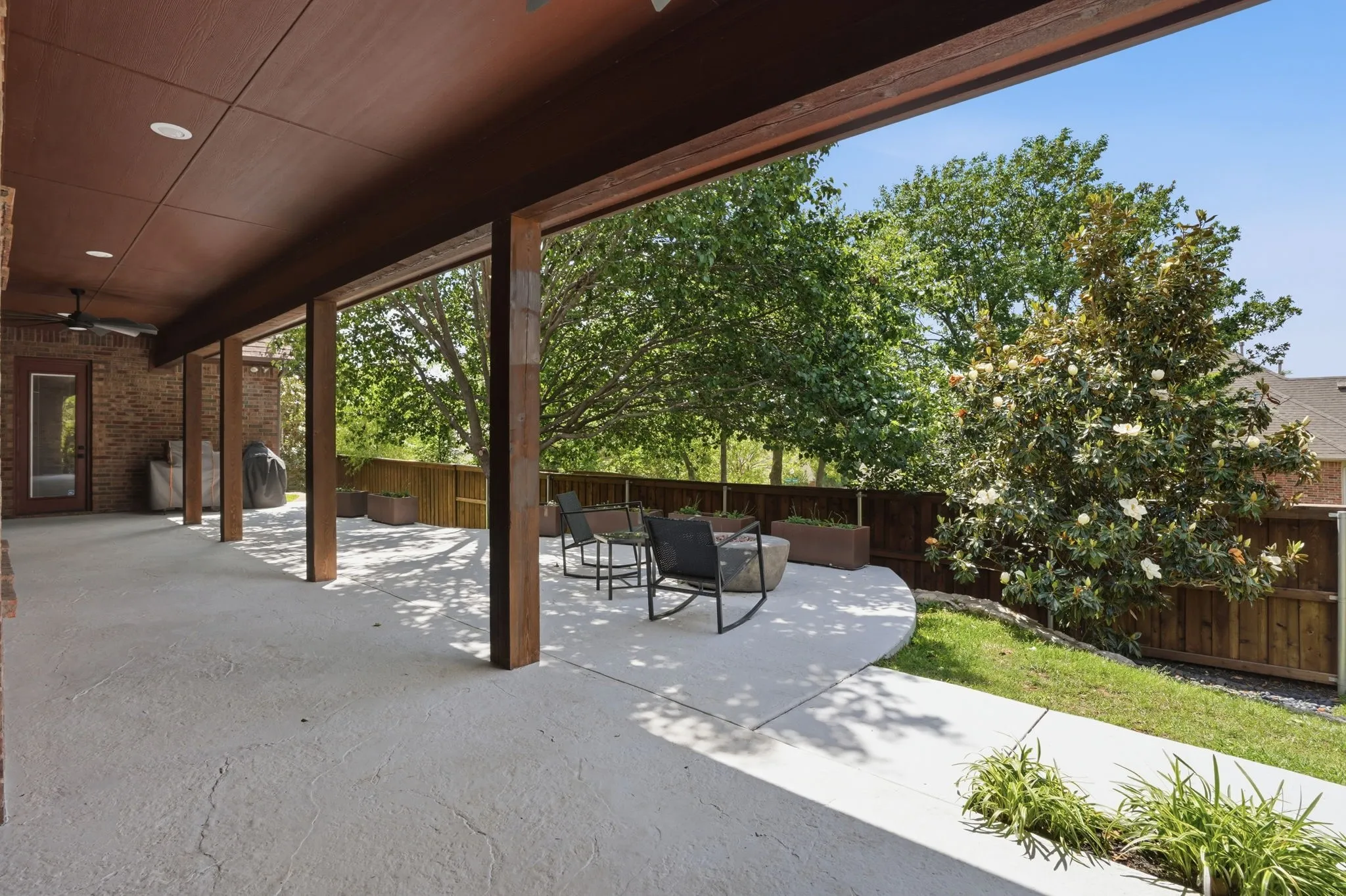 Single Family Residence For Sale in Tarrant County , 700 Briar Ridge Drive, Keller, Texas 76248, 4 Bedroom, 4 Bathroom, 3 Garage spaces, 3,906 Sqft, built in 2006, mls#21317249, Real Estate Agent in Keller, Homes For Sale in Tarrant county, Homes For Sale in Keller, Realtor in Keller Texas, Real Estate Brokerage Independent Realty Texas, Luminita Cordes Realtor
