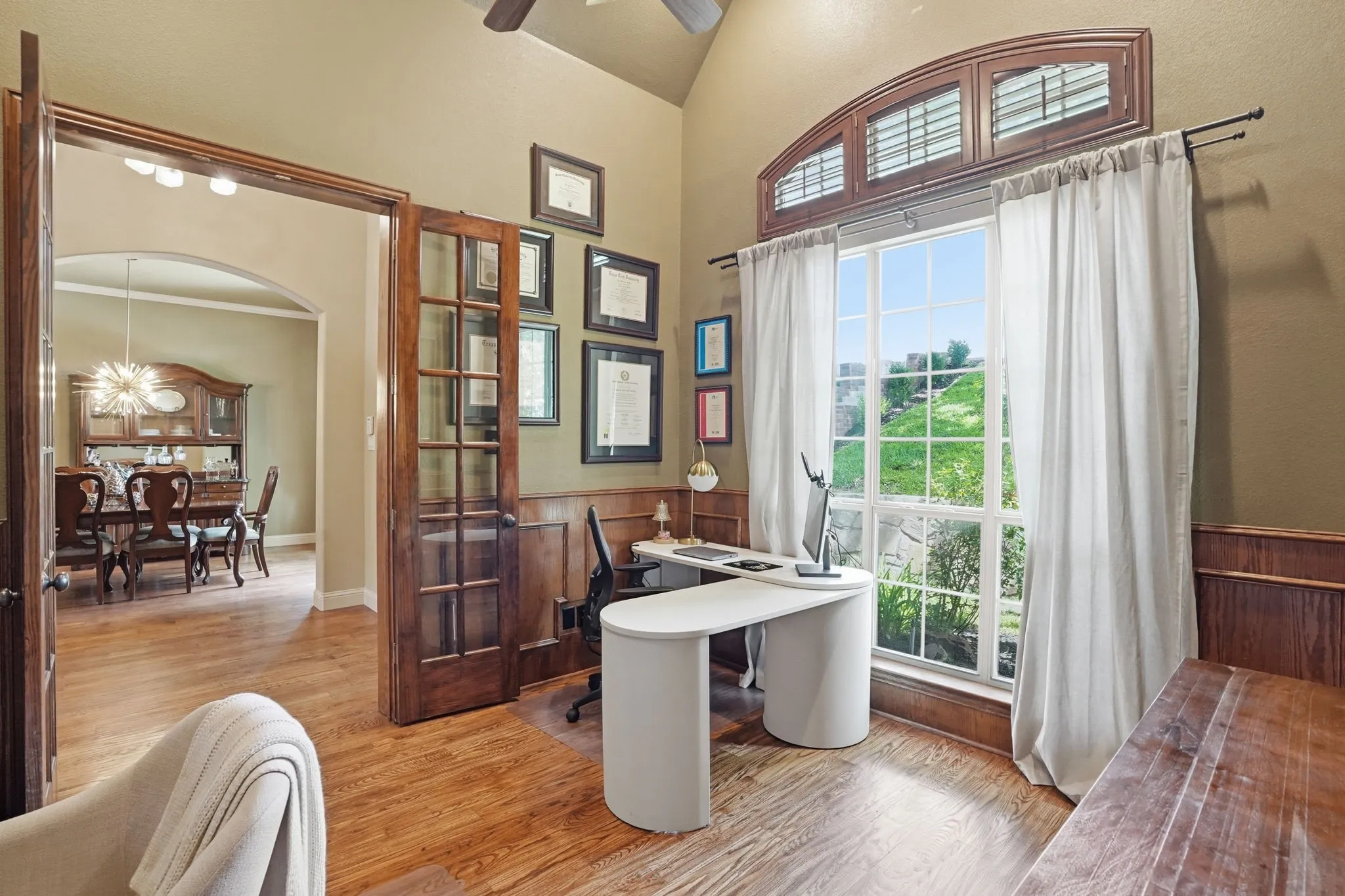 Single Family Residence For Sale in Tarrant County , 700 Briar Ridge Drive, Keller, Texas 76248, 4 Bedroom, 4 Bathroom, 3 Garage spaces, 3,906 Sqft, built in 2006, mls#21317249, Real Estate Agent in Keller, Homes For Sale in Tarrant county, Homes For Sale in Keller, Realtor in Keller Texas, Real Estate Brokerage Independent Realty Texas, Luminita Cordes Realtor