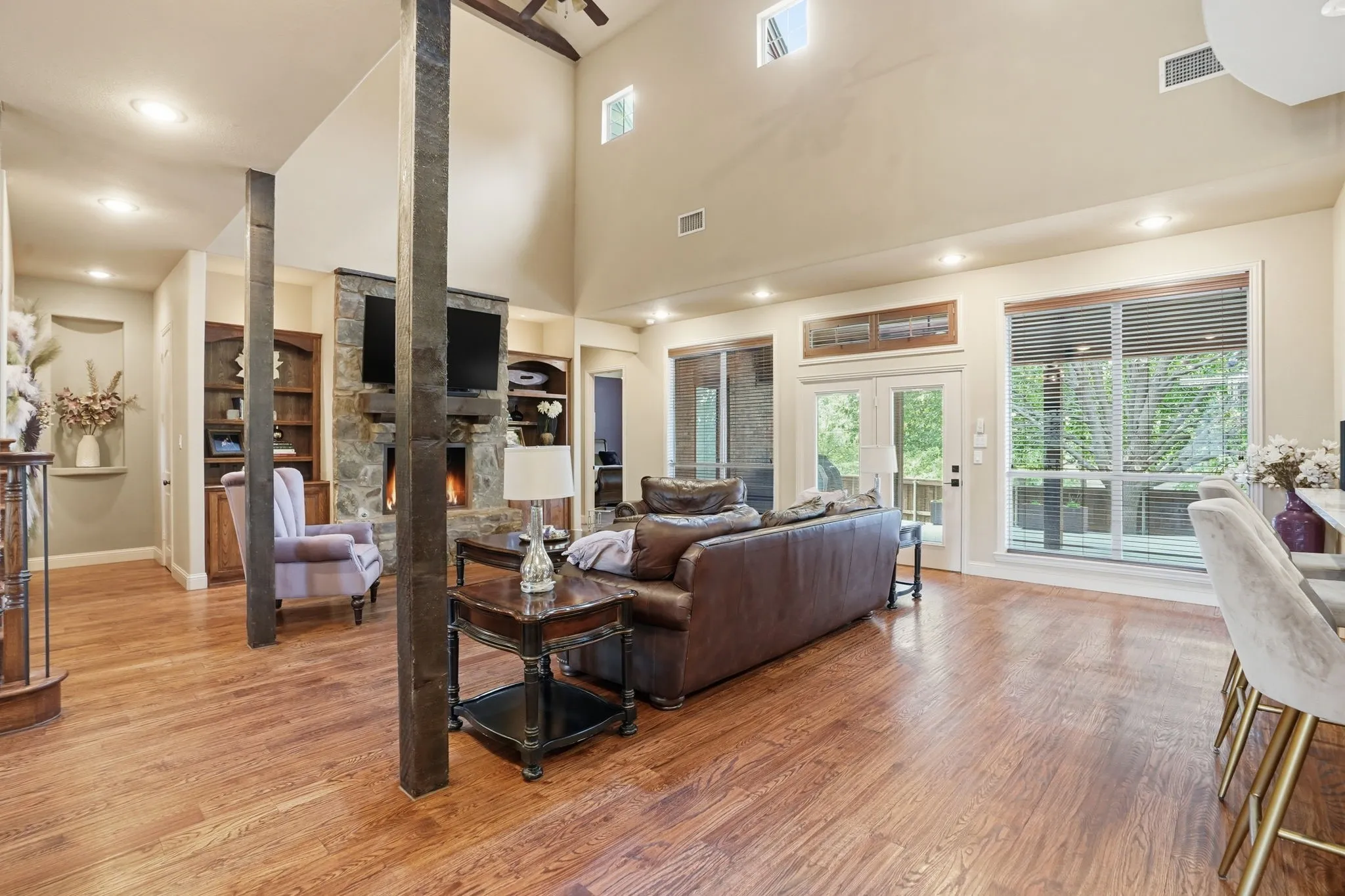 Single Family Residence For Sale in Tarrant County , 700 Briar Ridge Drive, Keller, Texas 76248, 4 Bedroom, 4 Bathroom, 3 Garage spaces, 3,906 Sqft, built in 2006, mls#21317249, Real Estate Agent in Keller, Homes For Sale in Tarrant county, Homes For Sale in Keller, Realtor in Keller Texas, Real Estate Brokerage Independent Realty Texas, Luminita Cordes Realtor