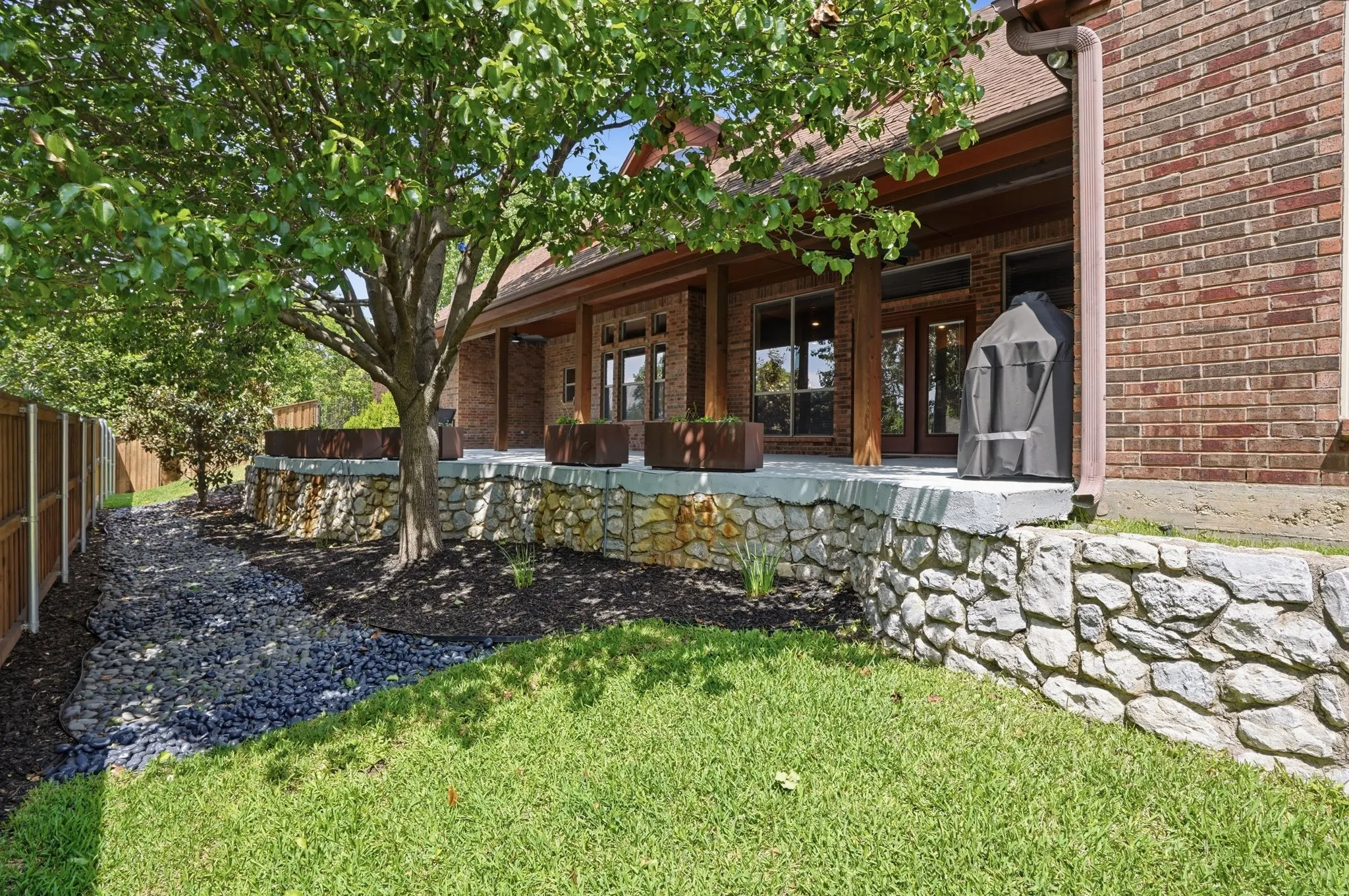 Single Family Residence For Sale in Tarrant County , 700 Briar Ridge Drive, Keller, Texas 76248, 4 Bedroom, 4 Bathroom, 3 Garage spaces, 3,906 Sqft, built in 2006, mls#21317249, Real Estate Agent in Keller, Homes For Sale in Tarrant county, Homes For Sale in Keller, Realtor in Keller Texas, Real Estate Brokerage Independent Realty Texas, Luminita Cordes Realtor