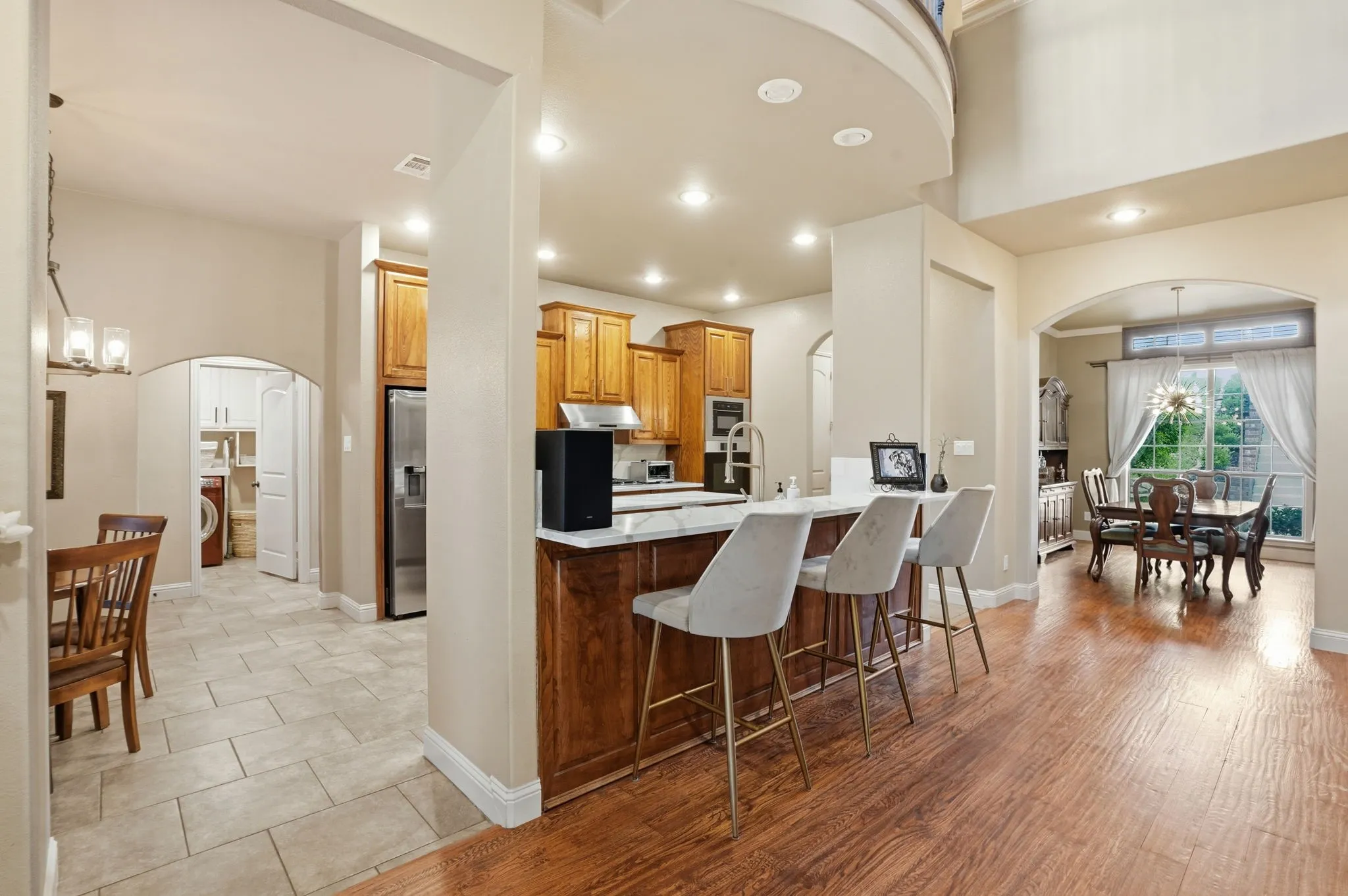 Single Family Residence For Sale in Tarrant County , 700 Briar Ridge Drive, Keller, Texas 76248, 4 Bedroom, 4 Bathroom, 3 Garage spaces, 3,906 Sqft, built in 2006, mls#21317249, Real Estate Agent in Keller, Homes For Sale in Tarrant county, Homes For Sale in Keller, Realtor in Keller Texas, Real Estate Brokerage Independent Realty Texas, Luminita Cordes Realtor