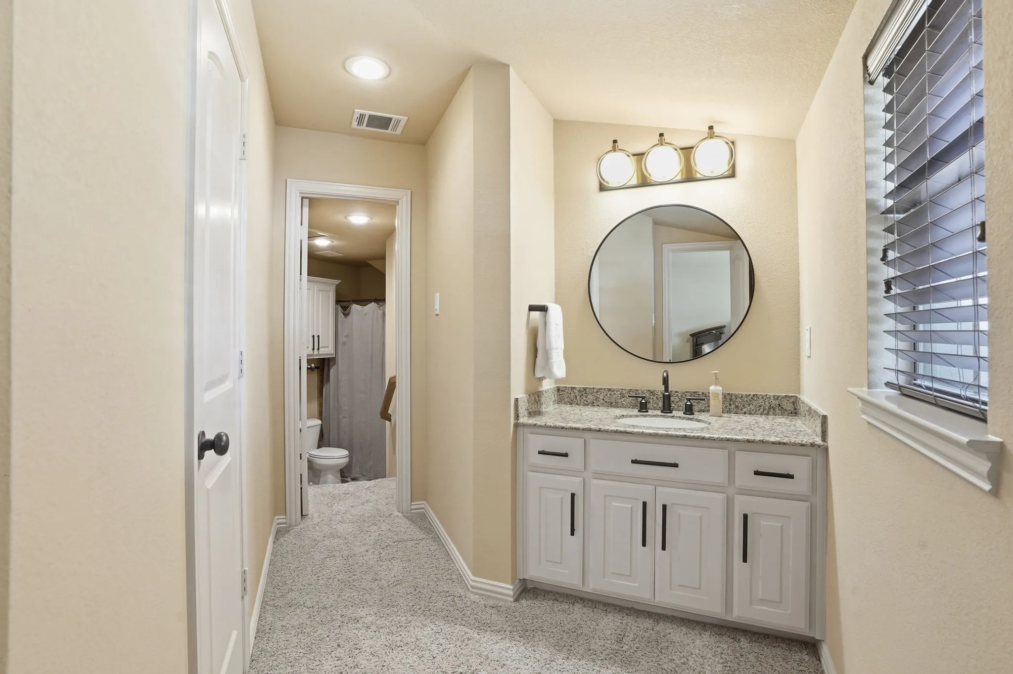 Single Family Residence For Sale in Tarrant County , 700 Briar Ridge Drive, Keller, Texas 76248, 4 Bedroom, 4 Bathroom, 3 Garage spaces, 3,906 Sqft, built in 2006, mls#21317249, Real Estate Agent in Keller, Homes For Sale in Tarrant county, Homes For Sale in Keller, Realtor in Keller Texas, Real Estate Brokerage Independent Realty Texas, Luminita Cordes Realtor
