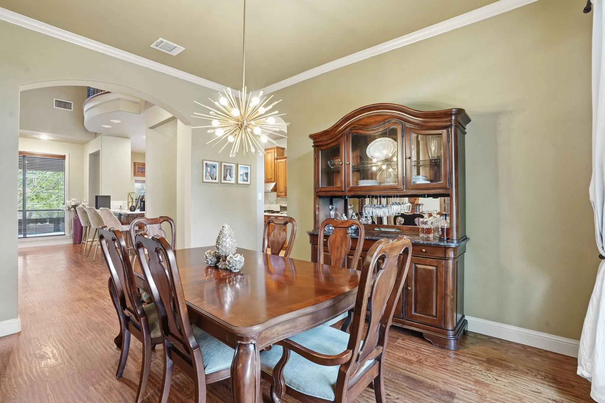 Single Family Residence For Sale in Tarrant County , 700 Briar Ridge Drive, Keller, Texas 76248, 4 Bedroom, 4 Bathroom, 3 Garage spaces, 3,906 Sqft, built in 2006, mls#21317249, Real Estate Agent in Keller, Homes For Sale in Tarrant county, Homes For Sale in Keller, Realtor in Keller Texas, Real Estate Brokerage Independent Realty Texas, Luminita Cordes Realtor