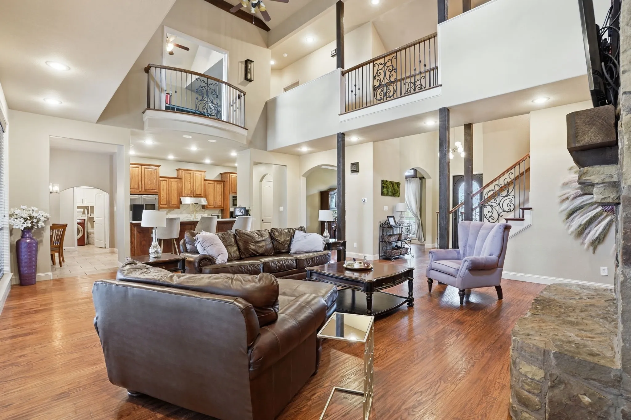 Single Family Residence For Sale in Tarrant County , 700 Briar Ridge Drive, Keller, Texas 76248, 4 Bedroom, 4 Bathroom, 3 Garage spaces, 3,906 Sqft, built in 2006, mls#21317249, Real Estate Agent in Keller, Homes For Sale in Tarrant county, Homes For Sale in Keller, Realtor in Keller Texas, Real Estate Brokerage Independent Realty Texas, Luminita Cordes Realtor