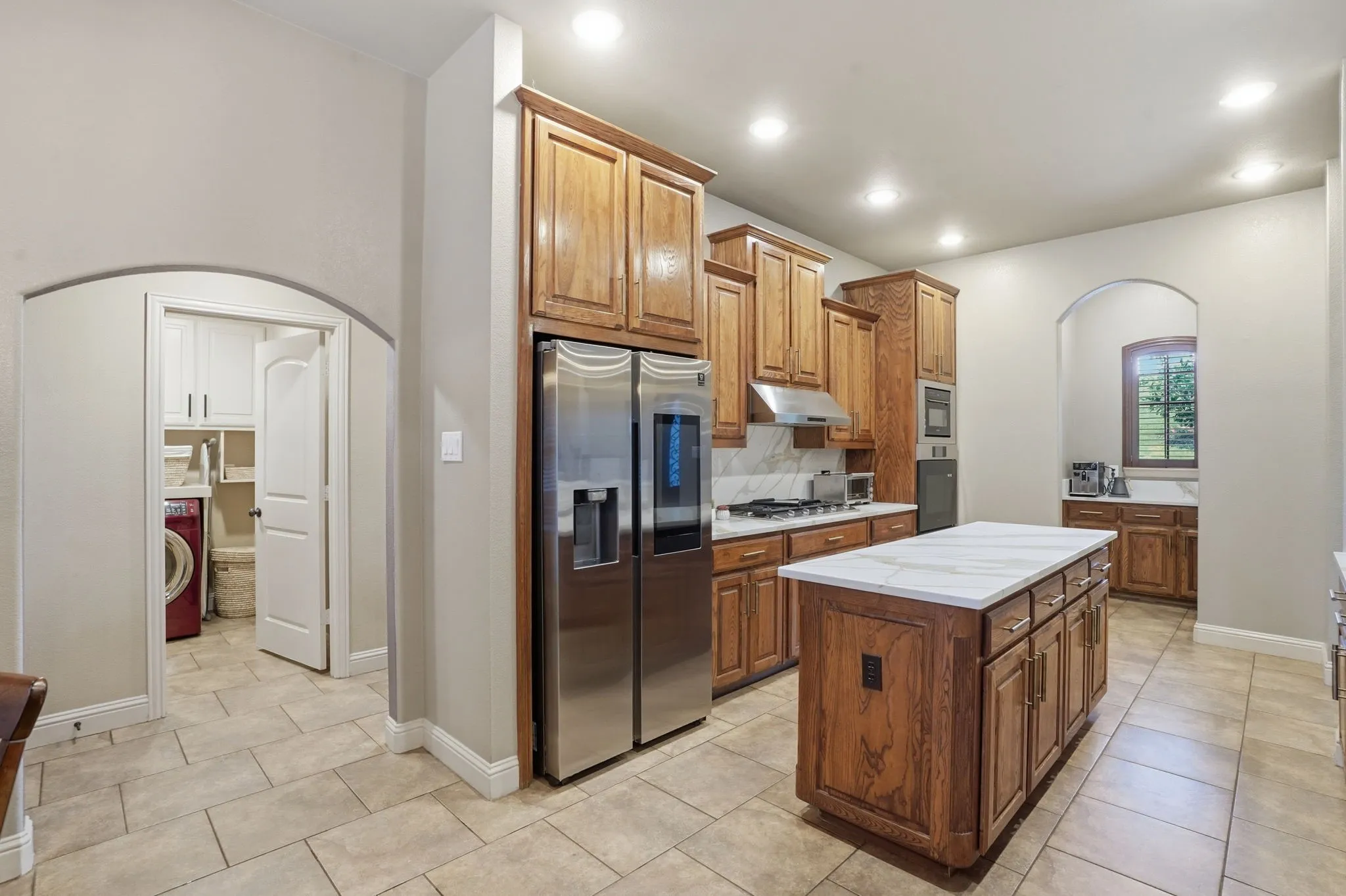 Single Family Residence For Sale in Tarrant County , 700 Briar Ridge Drive, Keller, Texas 76248, 4 Bedroom, 4 Bathroom, 3 Garage spaces, 3,906 Sqft, built in 2006, mls#21317249, Real Estate Agent in Keller, Homes For Sale in Tarrant county, Homes For Sale in Keller, Realtor in Keller Texas, Real Estate Brokerage Independent Realty Texas, Luminita Cordes Realtor