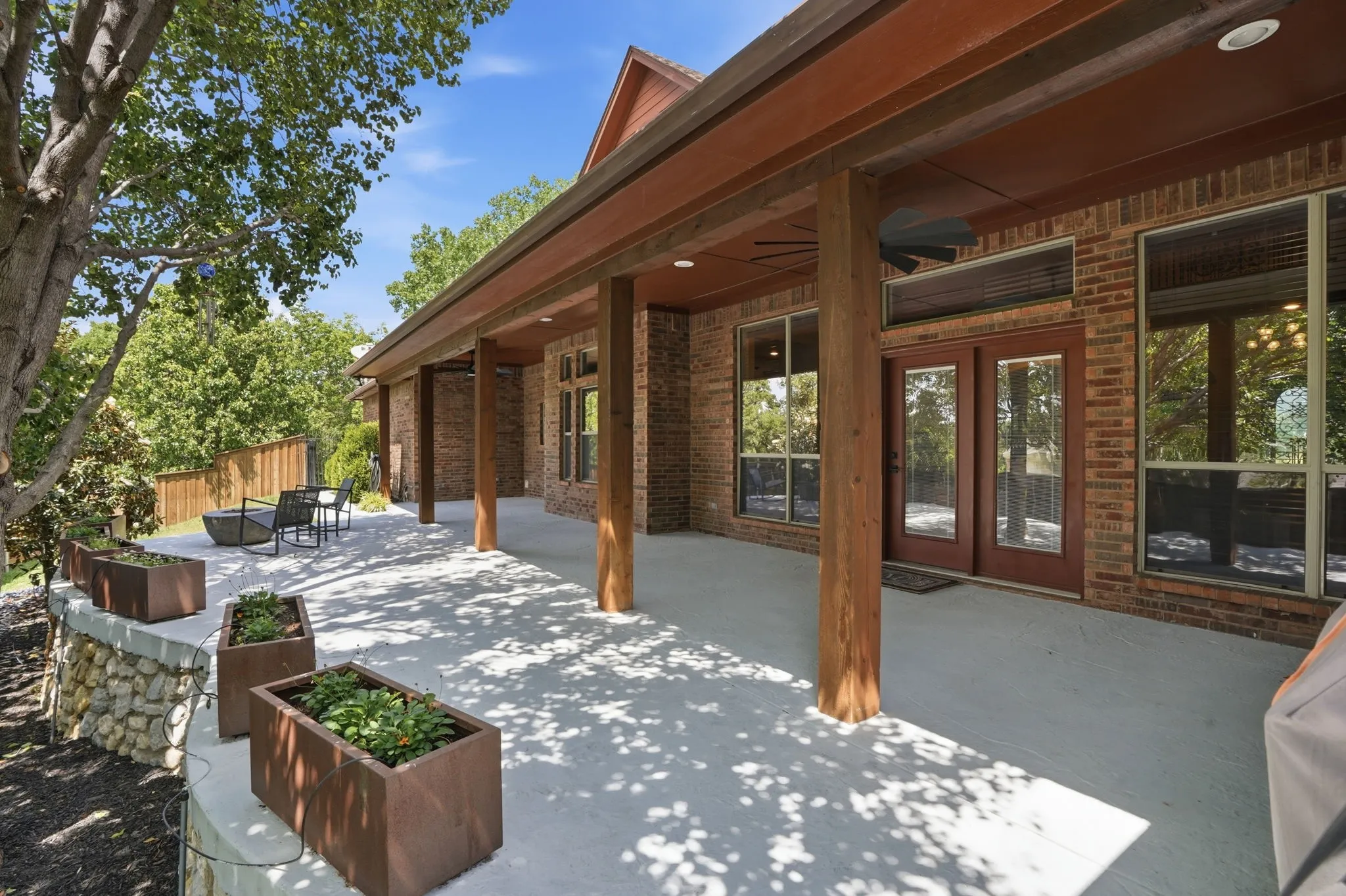 Single Family Residence For Sale in Tarrant County , 700 Briar Ridge Drive, Keller, Texas 76248, 4 Bedroom, 4 Bathroom, 3 Garage spaces, 3,906 Sqft, built in 2006, mls#21317249, Real Estate Agent in Keller, Homes For Sale in Tarrant county, Homes For Sale in Keller, Realtor in Keller Texas, Real Estate Brokerage Independent Realty Texas, Luminita Cordes Realtor