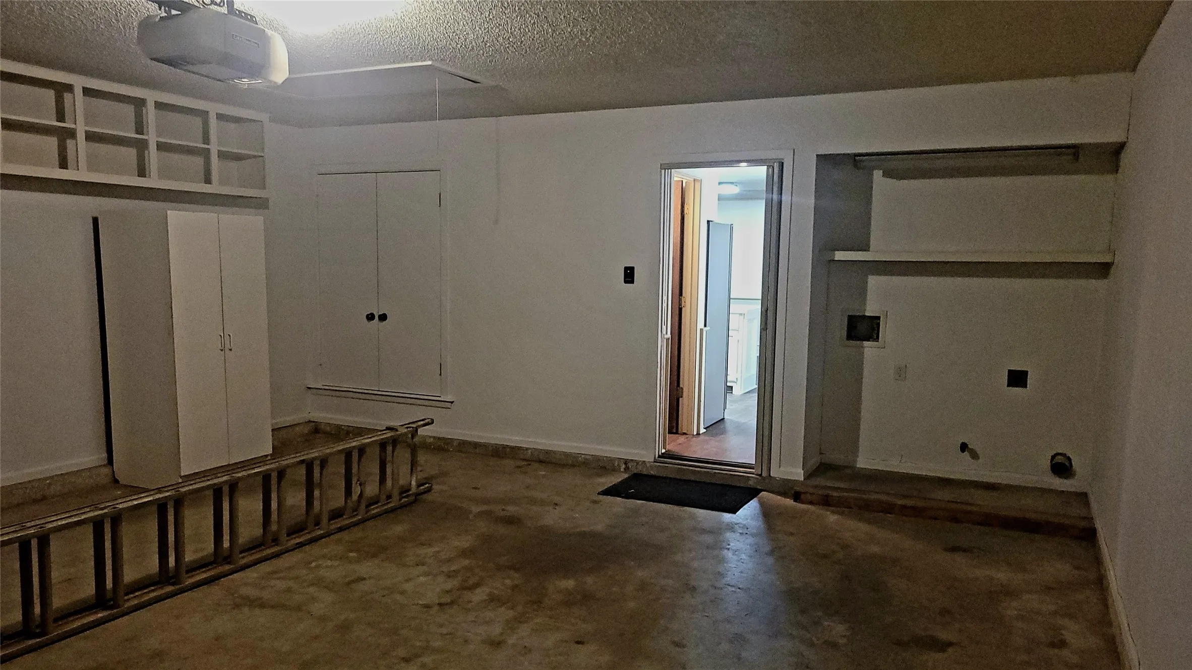 Duplex For Rent in Tarrant County , 341 DOGWOOD Drive, Grapevine, Texas 76051, 2 Bedroom, 2 Bathroom, 2 Garage spaces, 1,450 Sqft, built in 1984, mls#21326204, Real Estate Agent in Grapevine, Homes For Rent in Tarrant county, Homes For Rent in Grapevine, Realtor in Grapevine Texas, Real Estate Brokerage Independent Realty Texas, Luminita Cordes Realtor