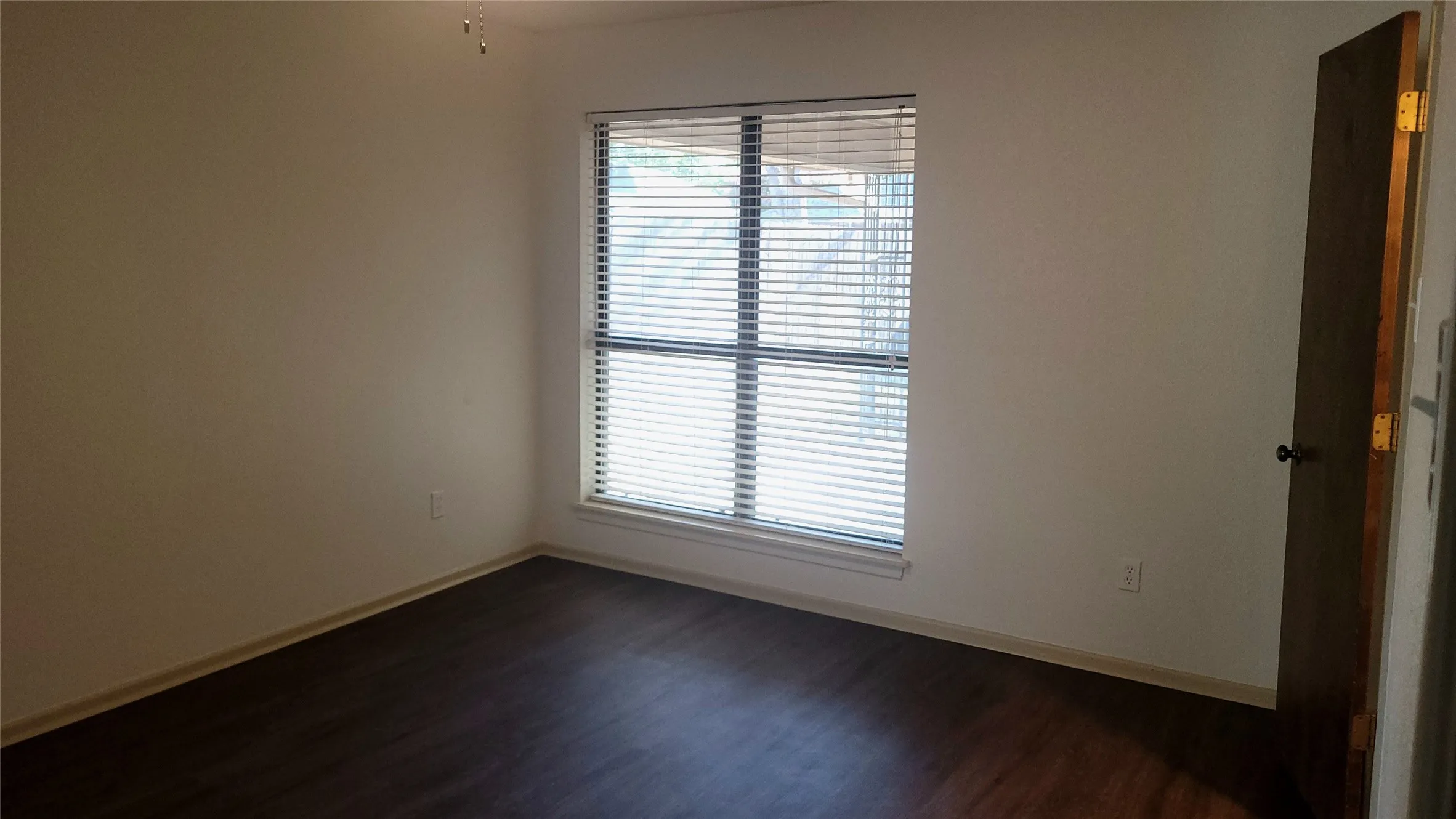 Duplex For Rent in Tarrant County , 341 DOGWOOD Drive, Grapevine, Texas 76051, 2 Bedroom, 2 Bathroom, 2 Garage spaces, 1,450 Sqft, built in 1984, mls#21326204, Real Estate Agent in Grapevine, Homes For Rent in Tarrant county, Homes For Rent in Grapevine, Realtor in Grapevine Texas, Real Estate Brokerage Independent Realty Texas, Luminita Cordes Realtor