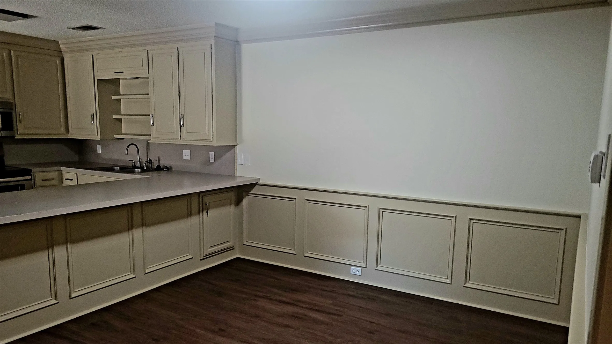 Duplex For Rent in Tarrant County , 341 DOGWOOD Drive, Grapevine, Texas 76051, 2 Bedroom, 2 Bathroom, 2 Garage spaces, 1,450 Sqft, built in 1984, mls#21326204, Real Estate Agent in Grapevine, Homes For Rent in Tarrant county, Homes For Rent in Grapevine, Realtor in Grapevine Texas, Real Estate Brokerage Independent Realty Texas, Luminita Cordes Realtor