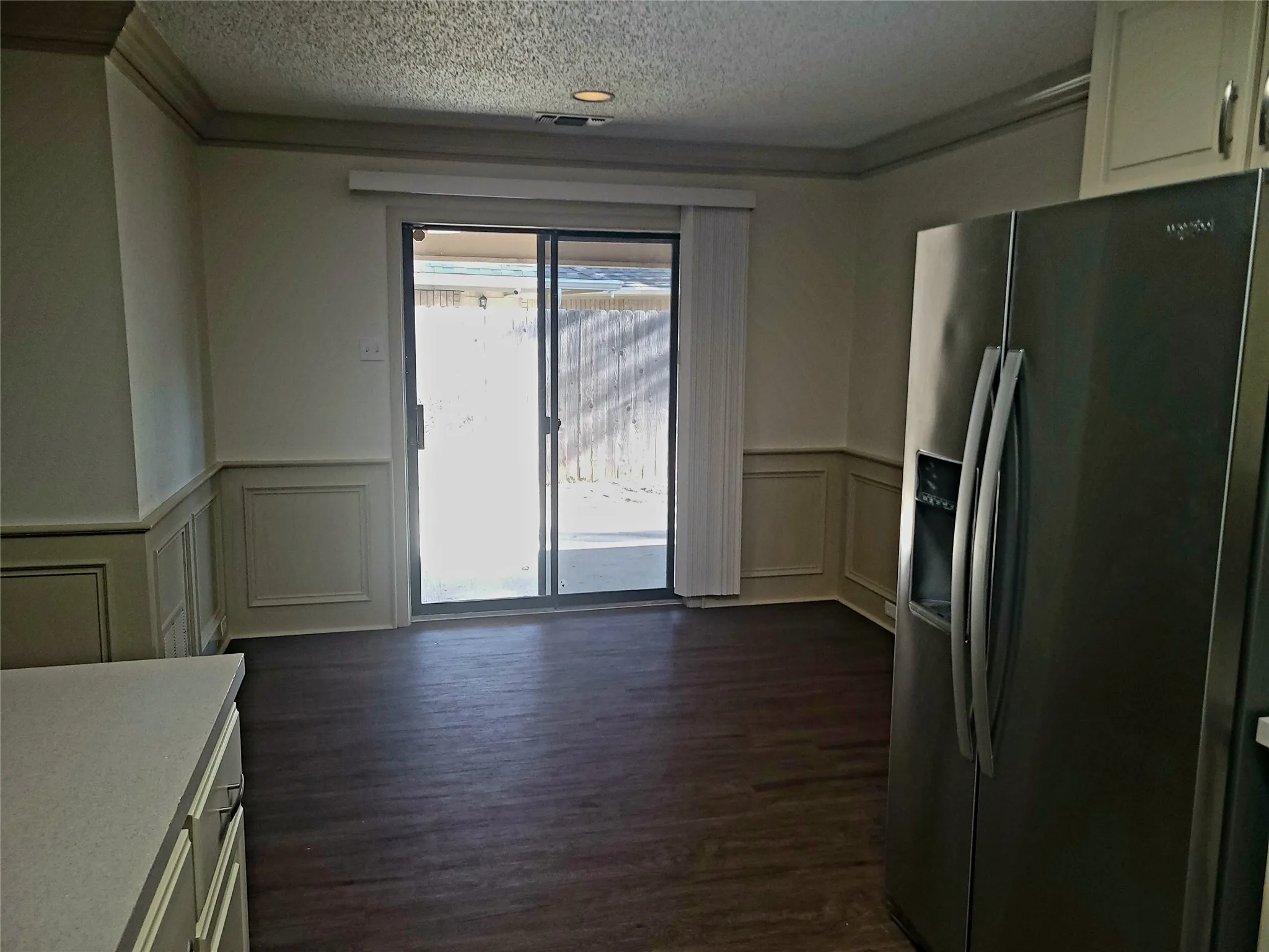 Duplex For Rent in Tarrant County , 341 DOGWOOD Drive, Grapevine, Texas 76051, 2 Bedroom, 2 Bathroom, 2 Garage spaces, 1,450 Sqft, built in 1984, mls#21326204, Real Estate Agent in Grapevine, Homes For Rent in Tarrant county, Homes For Rent in Grapevine, Realtor in Grapevine Texas, Real Estate Brokerage Independent Realty Texas, Luminita Cordes Realtor