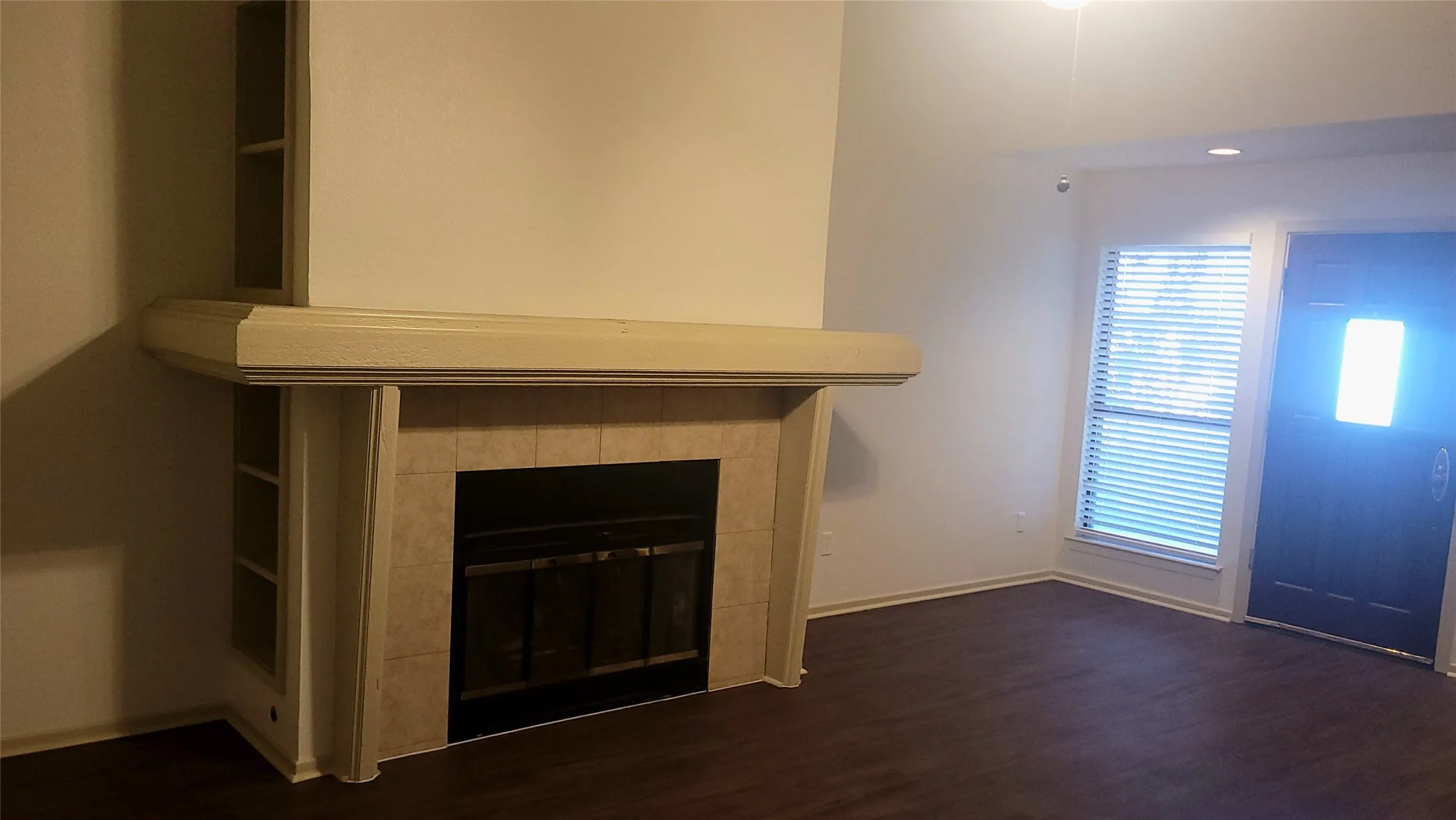 Duplex For Rent in Tarrant County , 341 DOGWOOD Drive, Grapevine, Texas 76051, 2 Bedroom, 2 Bathroom, 2 Garage spaces, 1,450 Sqft, built in 1984, mls#21326204, Real Estate Agent in Grapevine, Homes For Rent in Tarrant county, Homes For Rent in Grapevine, Realtor in Grapevine Texas, Real Estate Brokerage Independent Realty Texas, Luminita Cordes Realtor