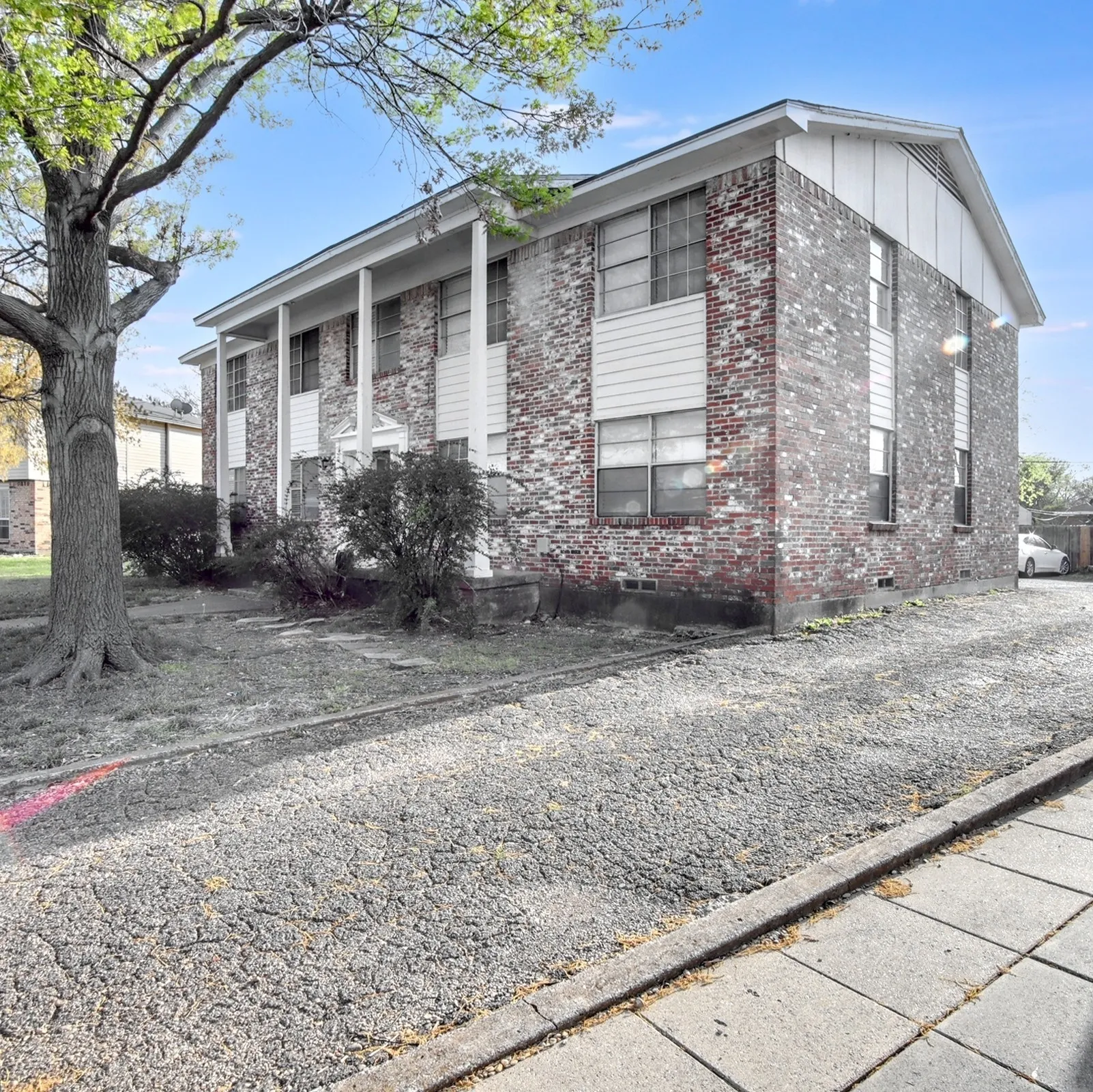Quadruplex For Sale in Dallas County , 2725 Patricia Lane, Garland, Texas 75041, 8 Bedroom, 4 Bathroom, Garage spaces, 0 Sqft, built in 1981, mls#21323869, Real Estate Agent in Garland, Homes For Sale in Dallas county, Homes For Sale in Garland, Realtor in Garland Texas, Real Estate Brokerage Independent Realty Texas, Luminita Cordes Realtor
