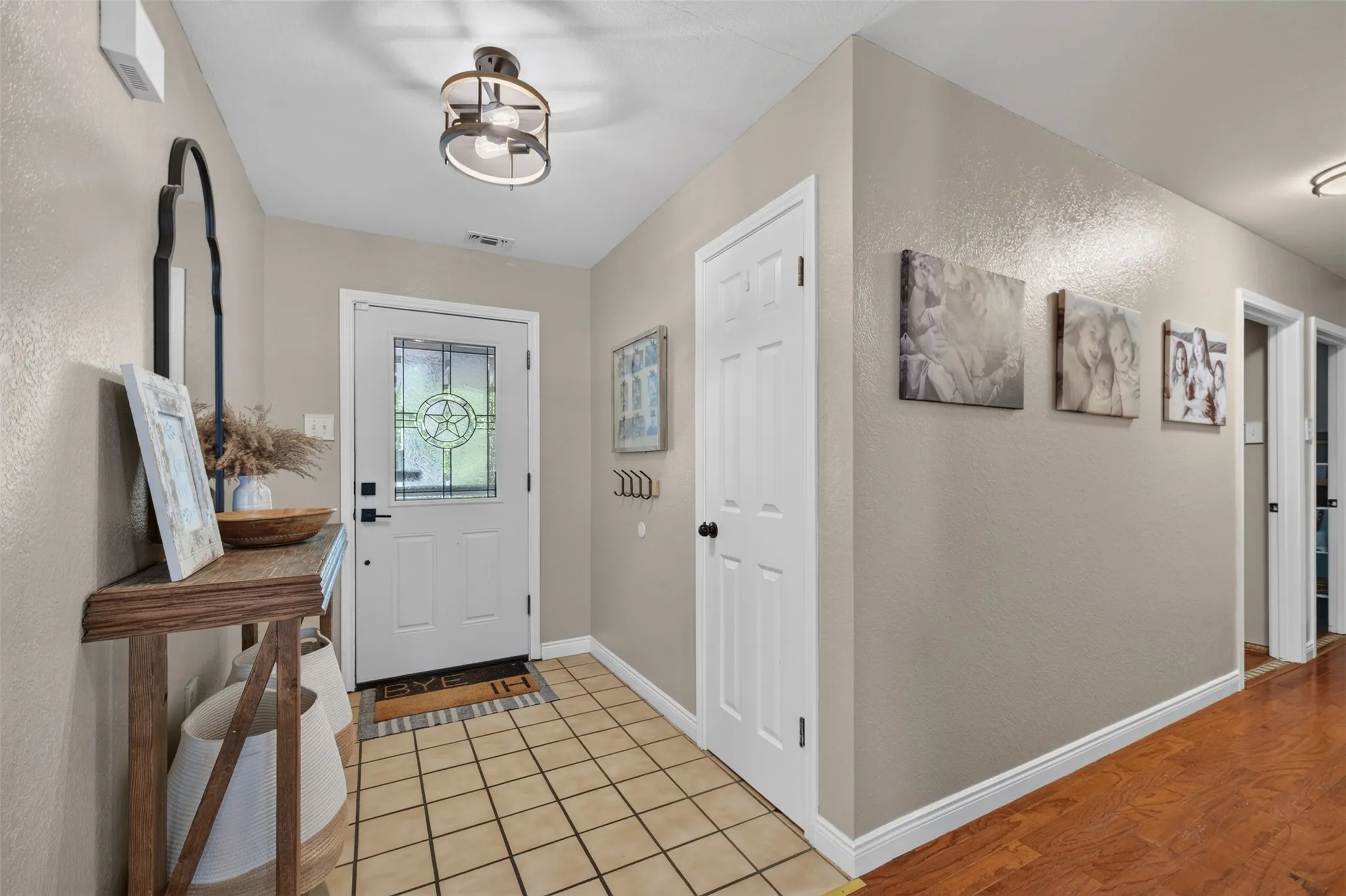 Single Family Residence For Sale in Callahan County , 1705 Alamo Court, Clyde, Texas 79510, 5 Bedroom, 2 Bathroom, Garage spaces, 2,257 Sqft, built in 1992, mls#21317490, Real Estate Agent in Clyde, Homes For Sale in Callahan county, Homes For Sale in Clyde, Realtor in Clyde Texas, Real Estate Brokerage Independent Realty Texas, Luminita Cordes Realtor