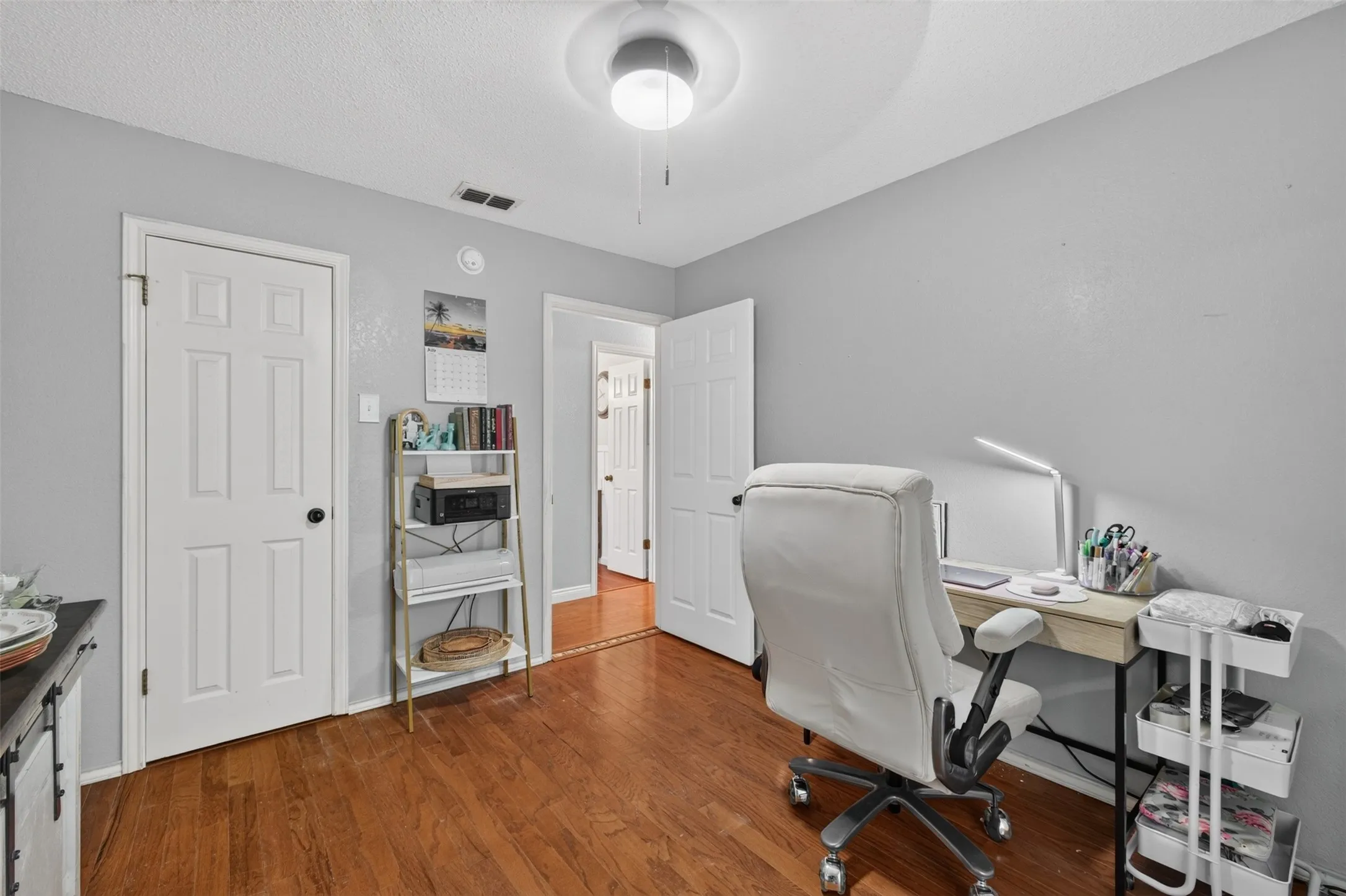 Single Family Residence For Sale in Callahan County , 1705 Alamo Court, Clyde, Texas 79510, 5 Bedroom, 2 Bathroom, Garage spaces, 2,257 Sqft, built in 1992, mls#21317490, Real Estate Agent in Clyde, Homes For Sale in Callahan county, Homes For Sale in Clyde, Realtor in Clyde Texas, Real Estate Brokerage Independent Realty Texas, Luminita Cordes Realtor