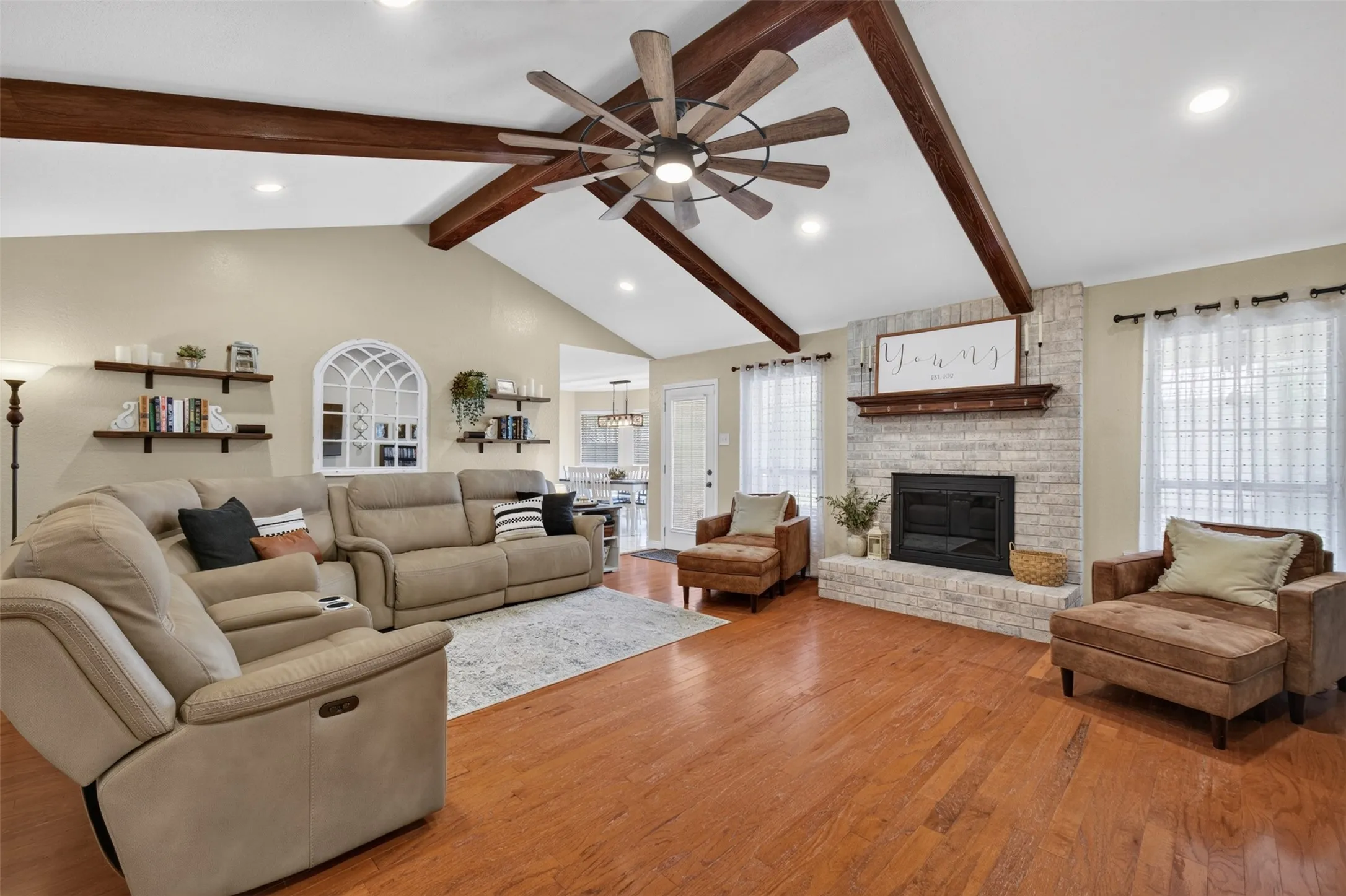 Single Family Residence For Sale in Callahan County , 1705 Alamo Court, Clyde, Texas 79510, 5 Bedroom, 2 Bathroom, Garage spaces, 2,257 Sqft, built in 1992, mls#21317490, Real Estate Agent in Clyde, Homes For Sale in Callahan county, Homes For Sale in Clyde, Realtor in Clyde Texas, Real Estate Brokerage Independent Realty Texas, Luminita Cordes Realtor