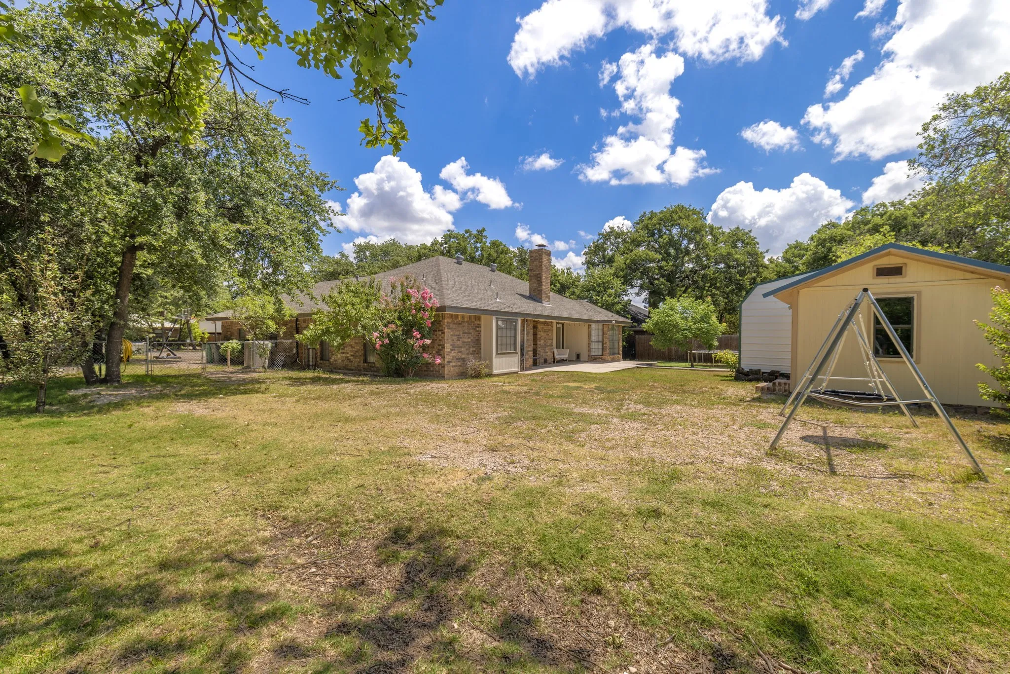 Single Family Residence For Sale in Callahan County , 1705 Alamo Court, Clyde, Texas 79510, 5 Bedroom, 2 Bathroom, Garage spaces, 2,257 Sqft, built in 1992, mls#21317490, Real Estate Agent in Clyde, Homes For Sale in Callahan county, Homes For Sale in Clyde, Realtor in Clyde Texas, Real Estate Brokerage Independent Realty Texas, Luminita Cordes Realtor